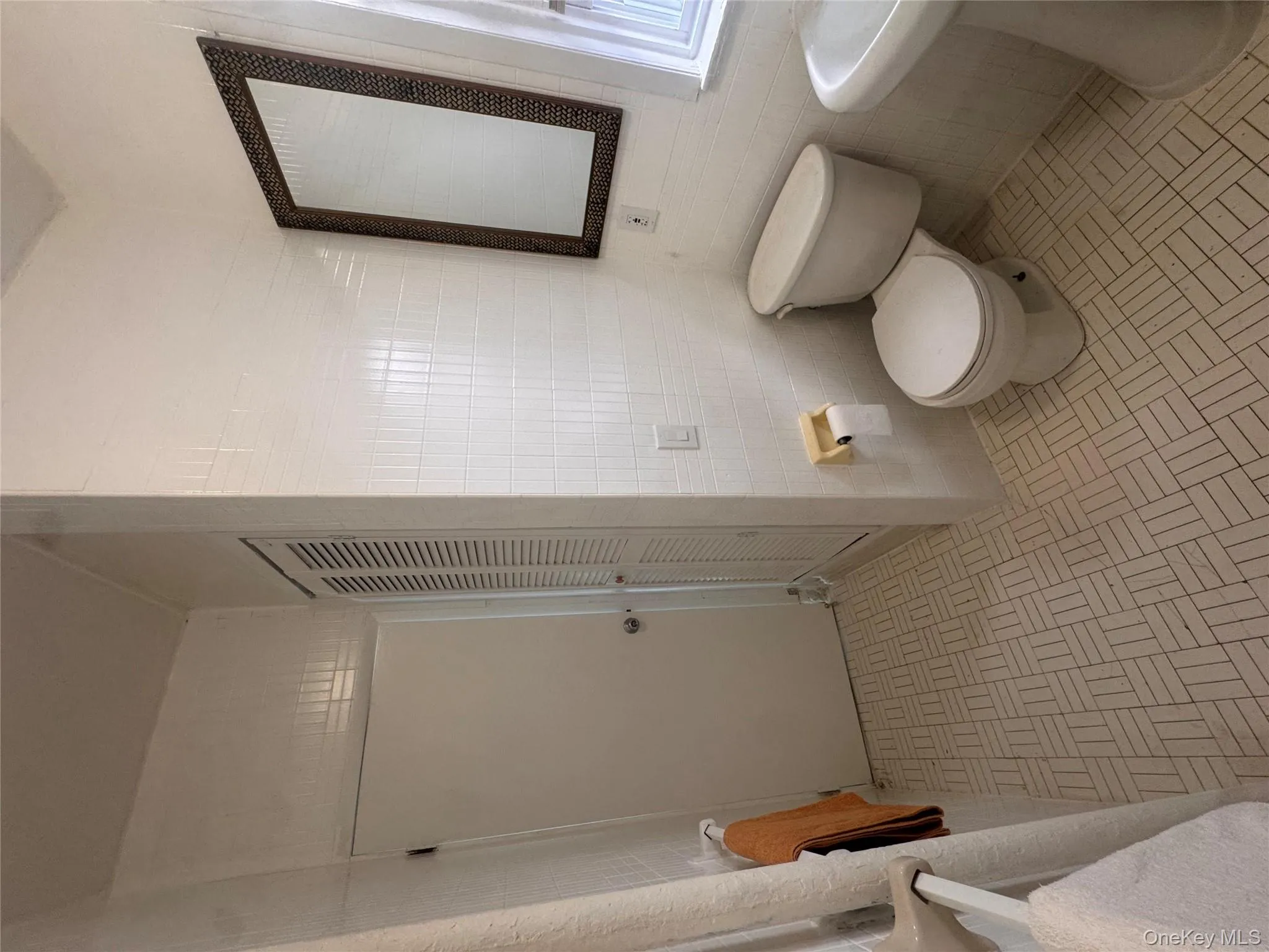 583 Van Nest Avenue, New York, NY, 3 Bedrooms Bedrooms, 5 Rooms Rooms,1 BathroomBathrooms,Residential Lease,For Rent,Van Nest,0,970539 583 Van Nest Avenue, New York, NY, 3 Bedrooms Bedrooms, 5 Rooms Rooms,1 BathroomBathrooms,Residential Lease,For Rent,Van Nest,0,970539