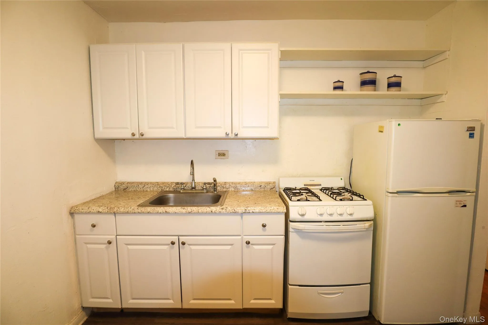 8720 175th Street, New York, NY, 3 Rooms Rooms,1 BathroomBathrooms,Residential Sale,For Rent,175th,0,970551 8720 175th Street, New York, NY, 3 Rooms Rooms,1 BathroomBathrooms,Residential Sale,For Rent,175th,0,970551