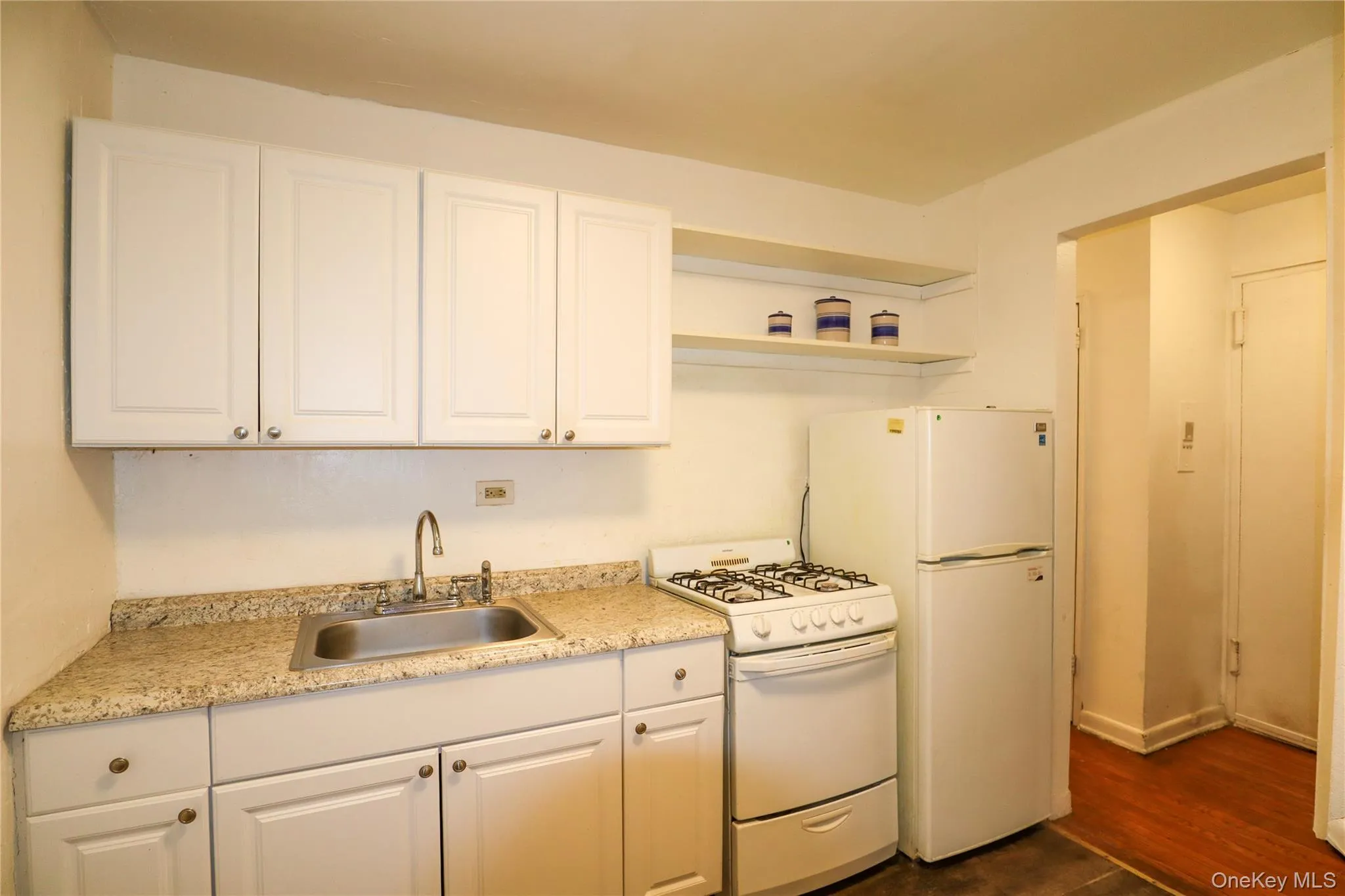 8720 175th Street, New York, NY, 3 Rooms Rooms,1 BathroomBathrooms,Residential Sale,For Rent,175th,0,970551 8720 175th Street, New York, NY, 3 Rooms Rooms,1 BathroomBathrooms,Residential Sale,For Rent,175th,0,970551