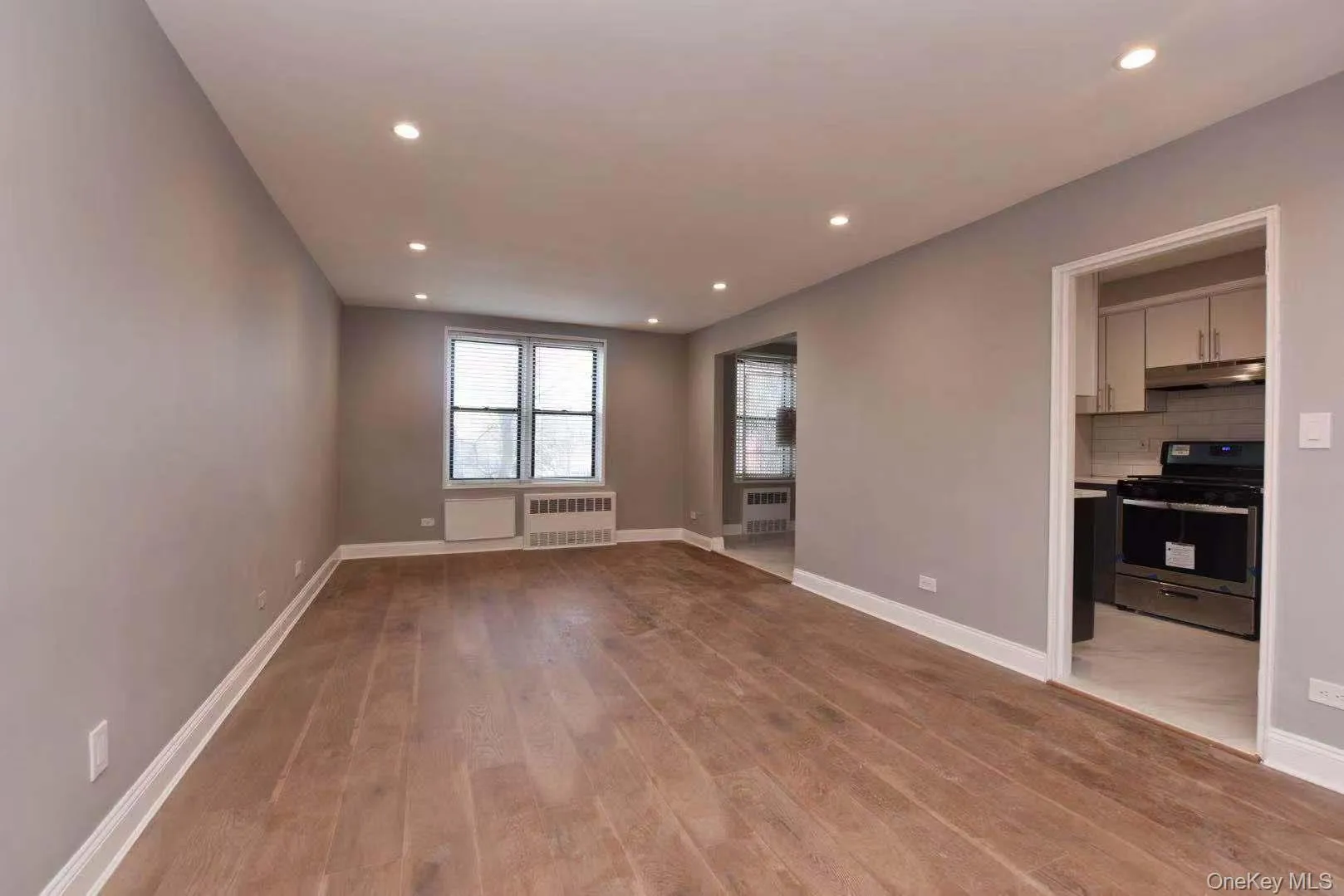 15272 Melbourne Avenue, New York, NY, 1 Bedroom Bedrooms, 4 Rooms Rooms,1 BathroomBathrooms,Residential,For Rent,Melbourne,0,970563 15272 Melbourne Avenue, New York, NY, 1 Bedroom Bedrooms, 4 Rooms Rooms,1 BathroomBathrooms,Residential,For Rent,Melbourne,0,970563