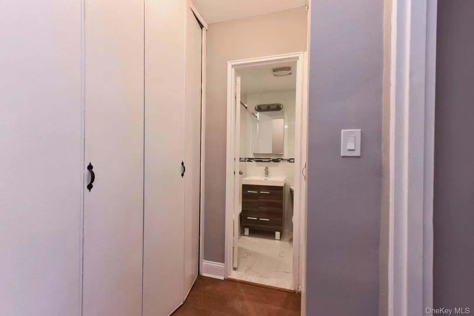 15272 Melbourne Avenue, New York, NY, 1 Bedroom Bedrooms, 4 Rooms Rooms,1 BathroomBathrooms,Residential,For Rent,Melbourne,0,970563 15272 Melbourne Avenue, New York, NY, 1 Bedroom Bedrooms, 4 Rooms Rooms,1 BathroomBathrooms,Residential,For Rent,Melbourne,0,970563