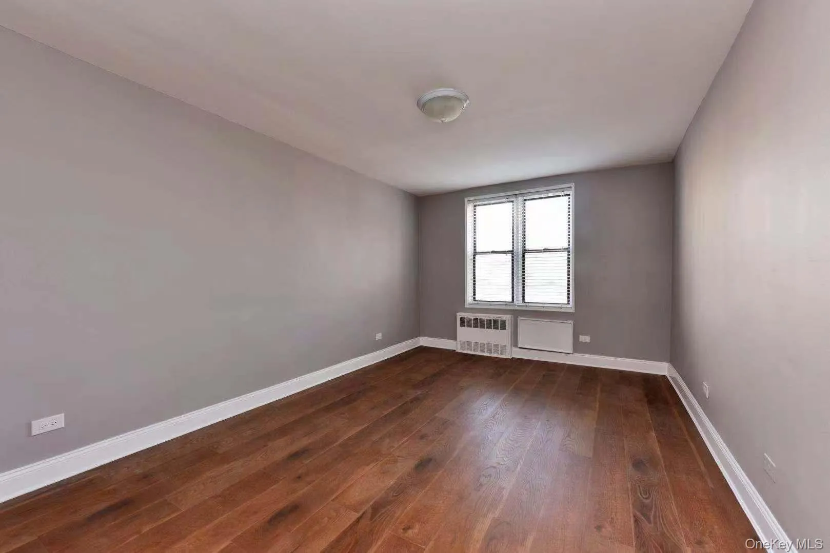 15272 Melbourne Avenue, New York, NY, 1 Bedroom Bedrooms, 4 Rooms Rooms,1 BathroomBathrooms,Residential,For Rent,Melbourne,0,970563 15272 Melbourne Avenue, New York, NY, 1 Bedroom Bedrooms, 4 Rooms Rooms,1 BathroomBathrooms,Residential,For Rent,Melbourne,0,970563