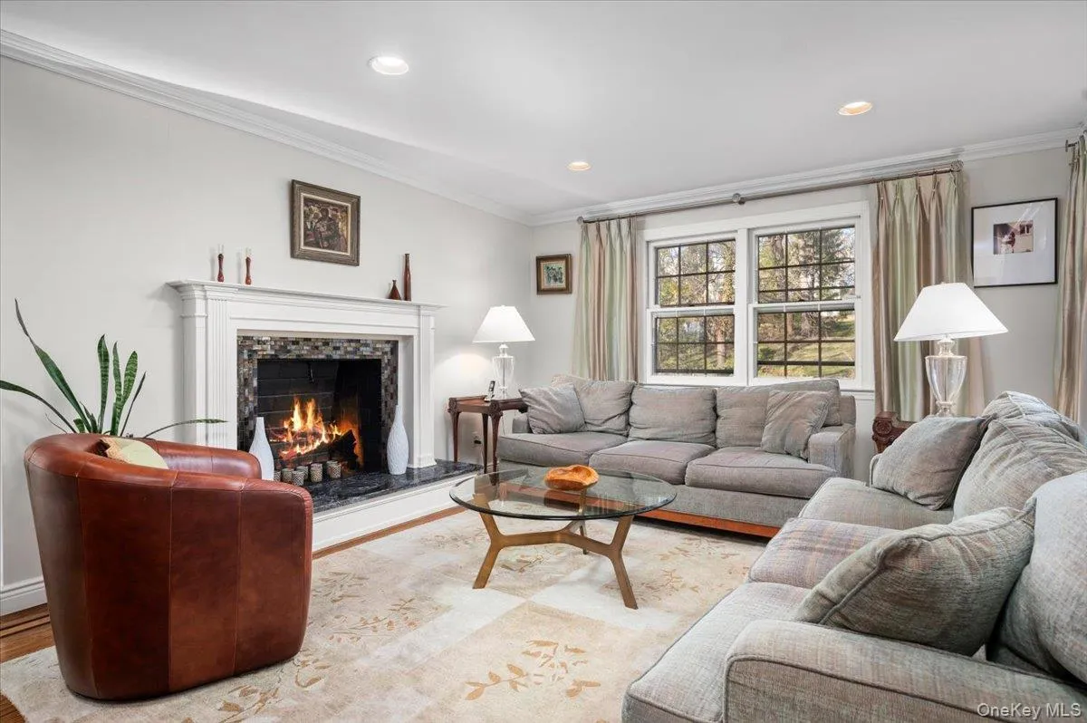 9 Cherry Lane, Greenburgh, NY, 5 Bedrooms Bedrooms, 11 Rooms Rooms,4 BathroomsBathrooms,Residential Lease,For Rent,Cherry,0,970576 9 Cherry Lane, Greenburgh, NY, 5 Bedrooms Bedrooms, 11 Rooms Rooms,4 BathroomsBathrooms,Residential Lease,For Rent,Cherry,0,970576