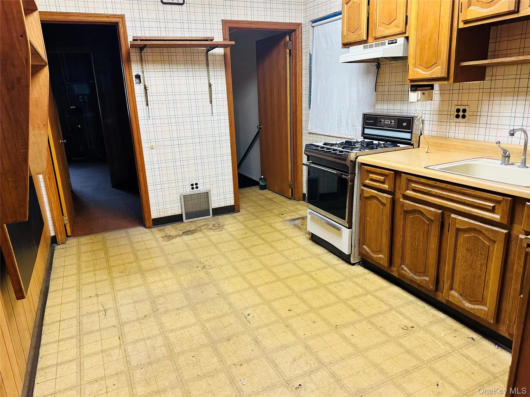 211 Depot Road, Huntington, NY, ,Commercial Lease,For Rent,Depot,0,970586 211 Depot Road, Huntington, NY, ,Commercial Lease,For Rent,Depot,0,970586