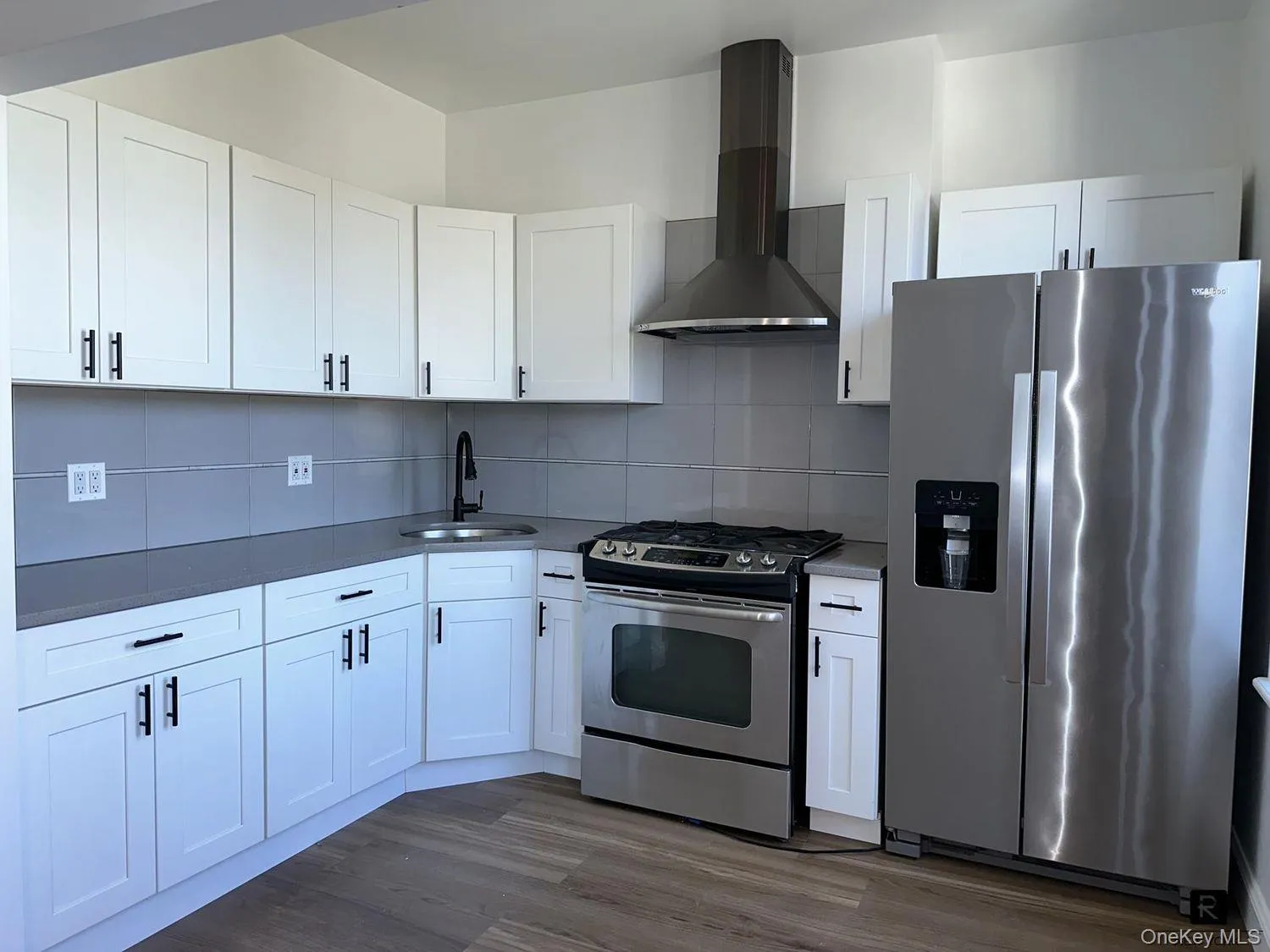 1419 Jefferson Avenue, New York, NY, 3 Bedrooms Bedrooms, 5 Rooms Rooms,1 BathroomBathrooms,Residential Lease,For Rent,Jefferson Avenue,0,970608 1419 Jefferson Avenue, New York, NY, 3 Bedrooms Bedrooms, 5 Rooms Rooms,1 BathroomBathrooms,Residential Lease,For Rent,Jefferson Avenue,0,970608