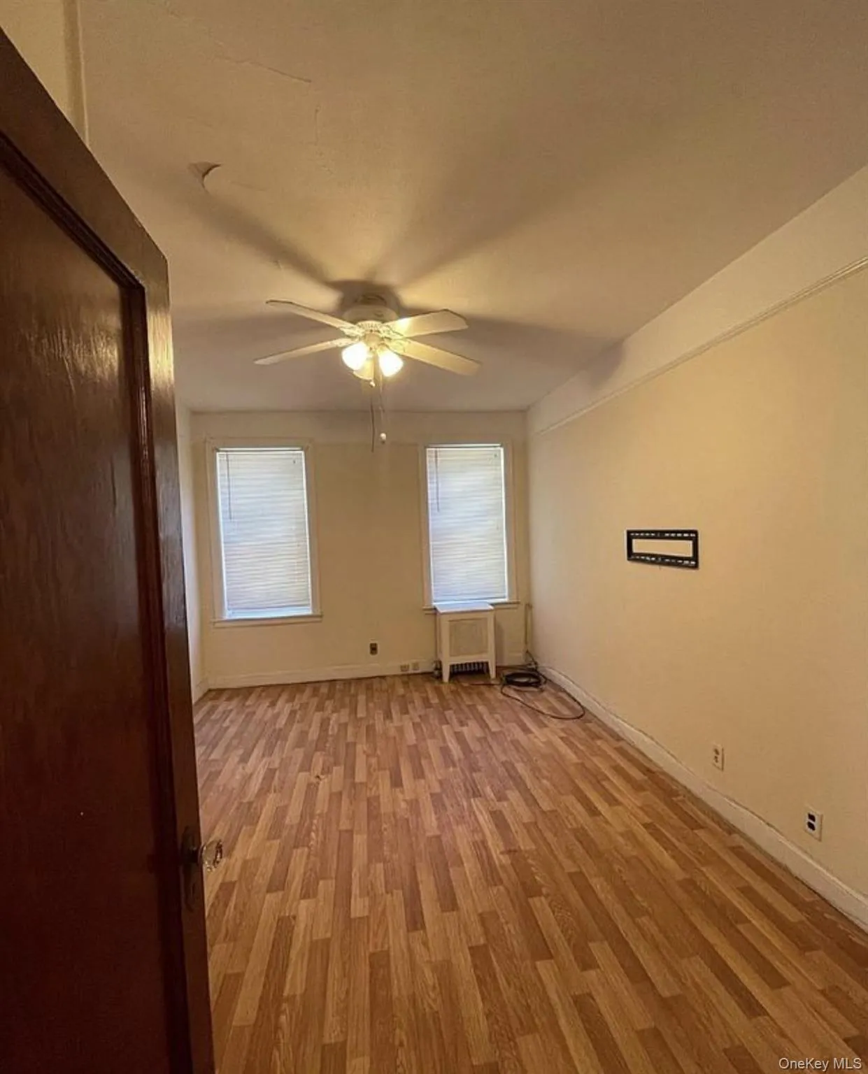 7865 75th Street, New York, NY, 1 Bedroom Bedrooms, 3 Rooms Rooms,1 BathroomBathrooms,Residential Lease,For Rent,75th,0,970624 7865 75th Street, New York, NY, 1 Bedroom Bedrooms, 3 Rooms Rooms,1 BathroomBathrooms,Residential Lease,For Rent,75th,0,970624