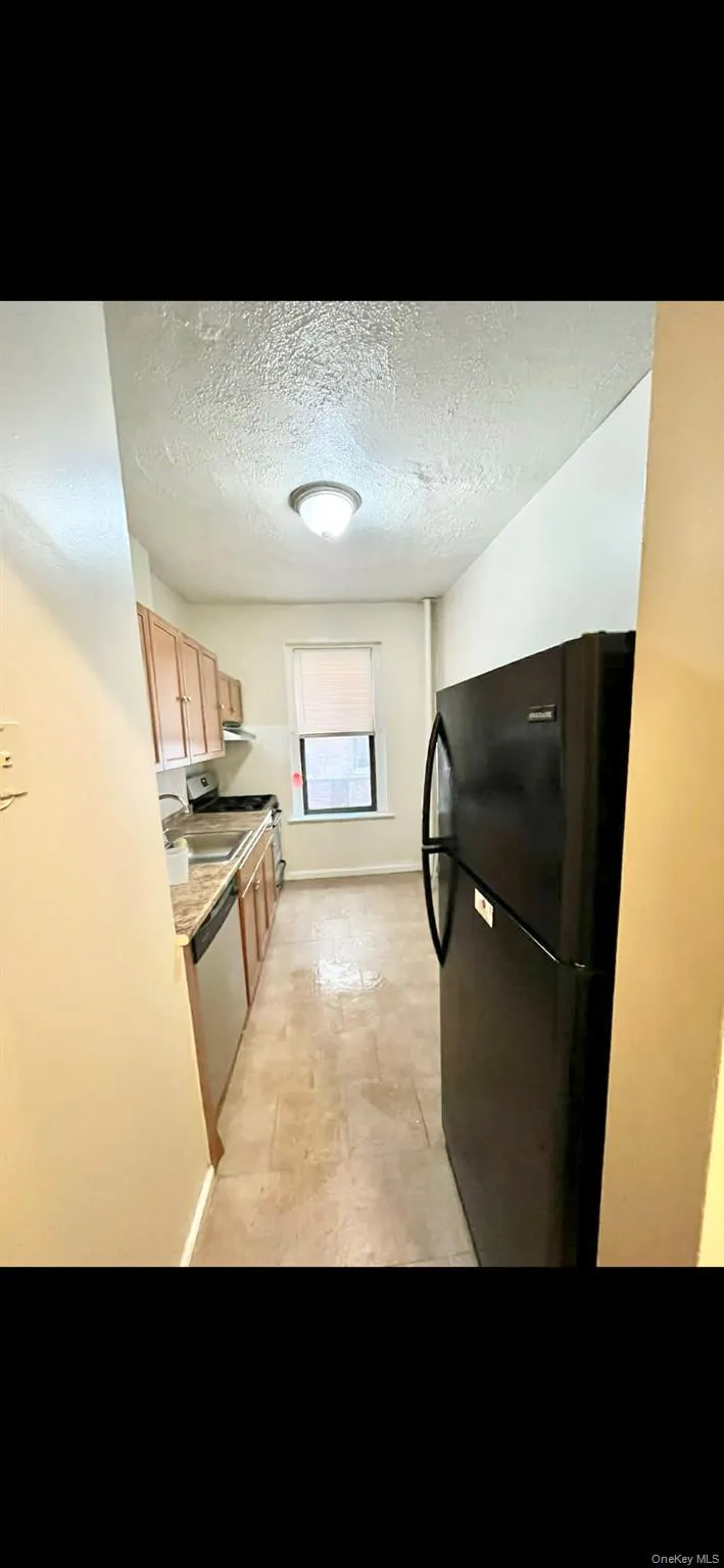 2187 Holland Avenue, New York, NY, 1 Bedroom Bedrooms, 4 Rooms Rooms,1 BathroomBathrooms,Residential Lease,For Rent,Holland,0,970631 2187 Holland Avenue, New York, NY, 1 Bedroom Bedrooms, 4 Rooms Rooms,1 BathroomBathrooms,Residential Lease,For Rent,Holland,0,970631