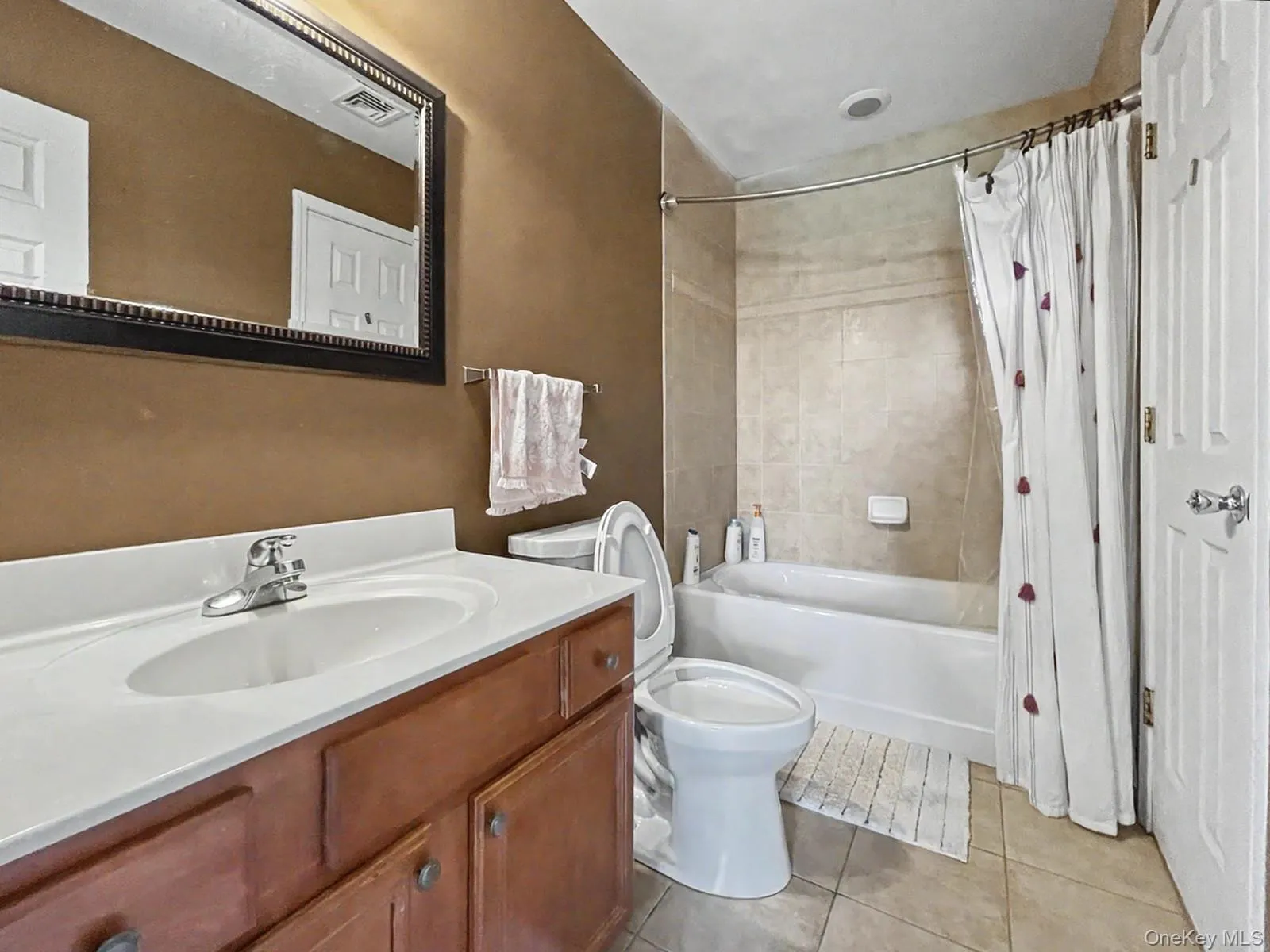 315 Arcadia Road, Goshen, NY, 5 Bedrooms Bedrooms, 18 Rooms Rooms,3 BathroomsBathrooms,Residential,For Rent,Arcadia,0,970632 315 Arcadia Road, Goshen, NY, 5 Bedrooms Bedrooms, 18 Rooms Rooms,3 BathroomsBathrooms,Residential,For Rent,Arcadia,0,970632