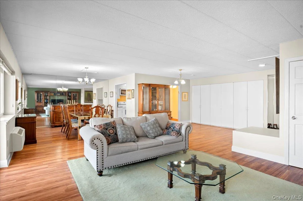 30 Greenridge Avenue, White Plains, NY, 1 Bedroom Bedrooms, 4 Rooms Rooms,2 BathroomsBathrooms,Residential,For Rent,Greenridge,0,970657 30 Greenridge Avenue, White Plains, NY, 1 Bedroom Bedrooms, 4 Rooms Rooms,2 BathroomsBathrooms,Residential,For Rent,Greenridge,0,970657