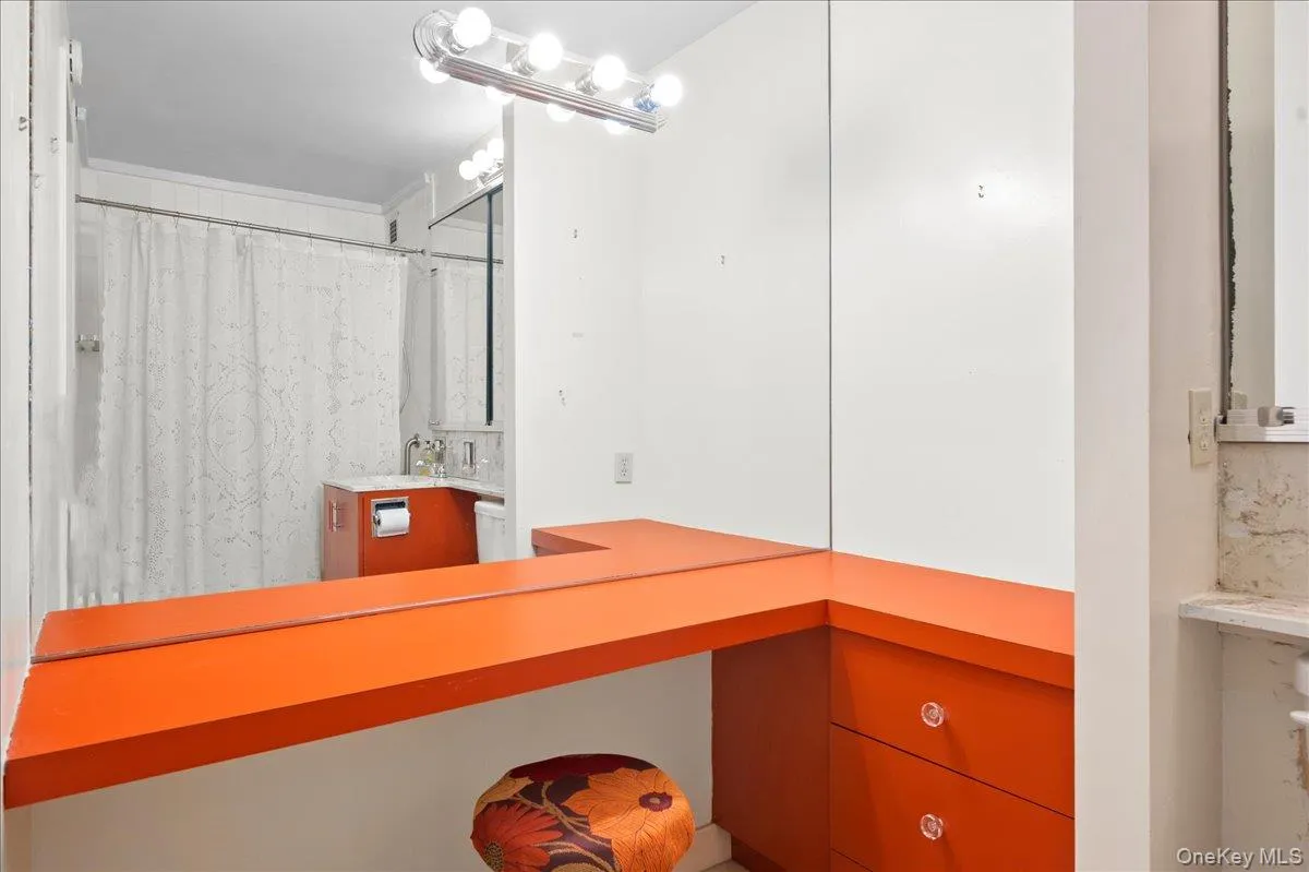 Hall Full bathroom Hall Full bathroom