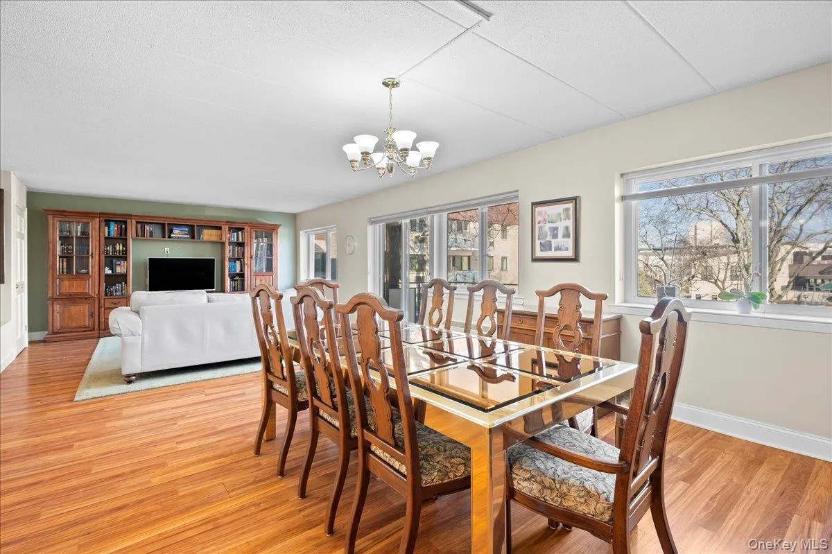 30 Greenridge Avenue, White Plains, NY, 1 Bedroom Bedrooms, 4 Rooms Rooms,2 BathroomsBathrooms,Residential,For Rent,Greenridge,0,970657 30 Greenridge Avenue, White Plains, NY, 1 Bedroom Bedrooms, 4 Rooms Rooms,2 BathroomsBathrooms,Residential,For Rent,Greenridge,0,970657