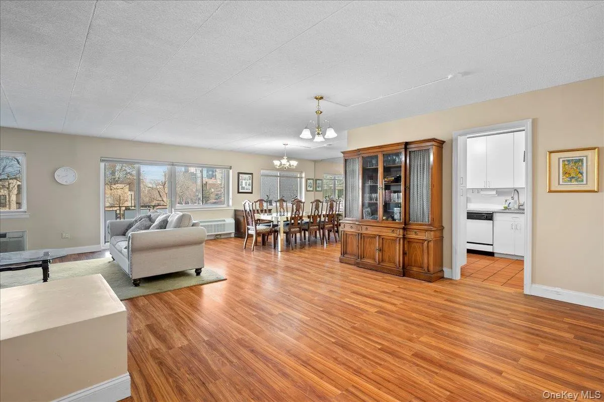 Open concept livingroom/dining area Open concept livingroom/dining area