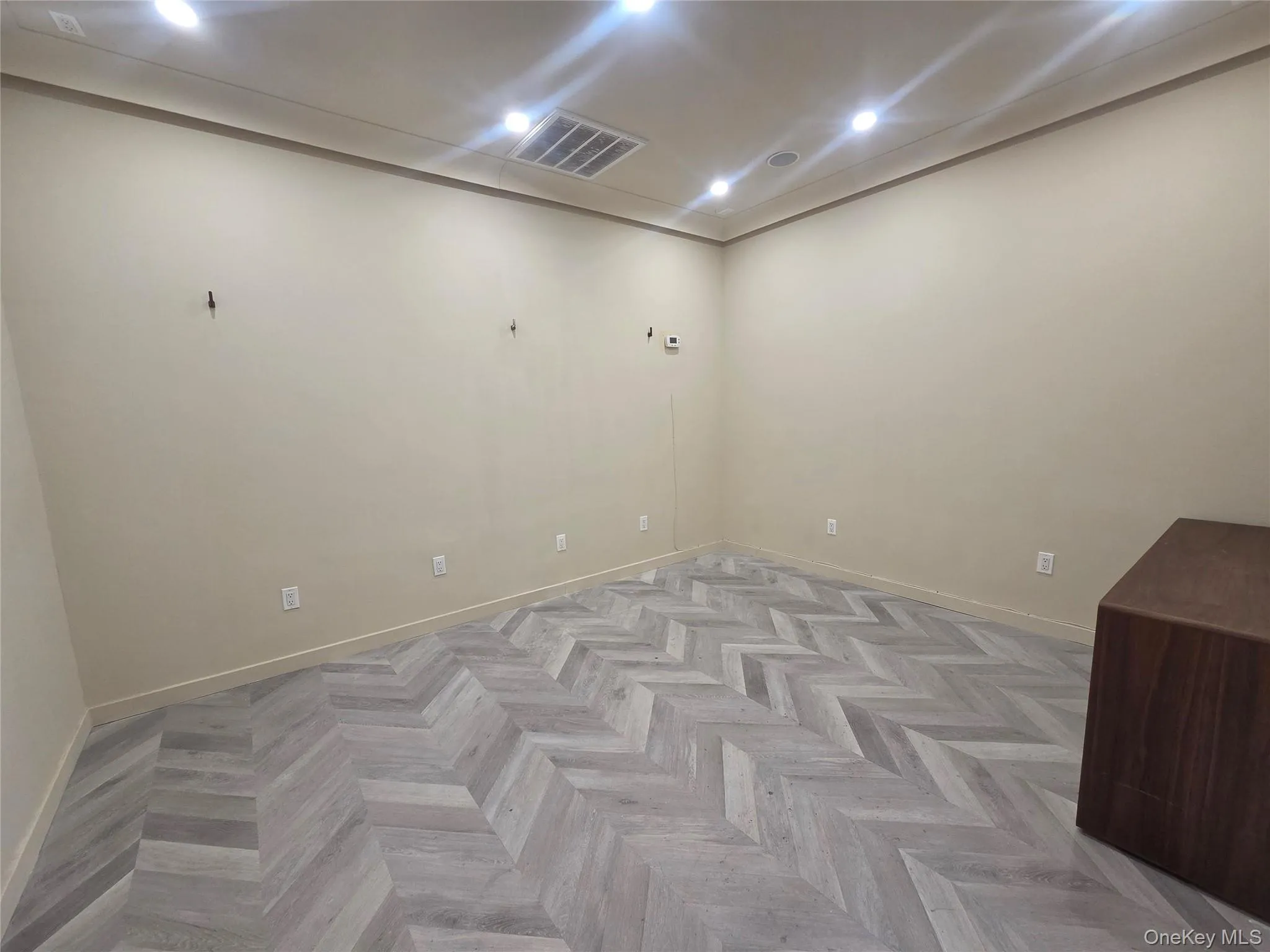 39-11-13 Bell Blvd Boulevard, New York, NY, ,Commercial Lease,For Rent,Bell Blvd,0,970658 39-11-13 Bell Blvd Boulevard, New York, NY, ,Commercial Lease,For Rent,Bell Blvd,0,970658