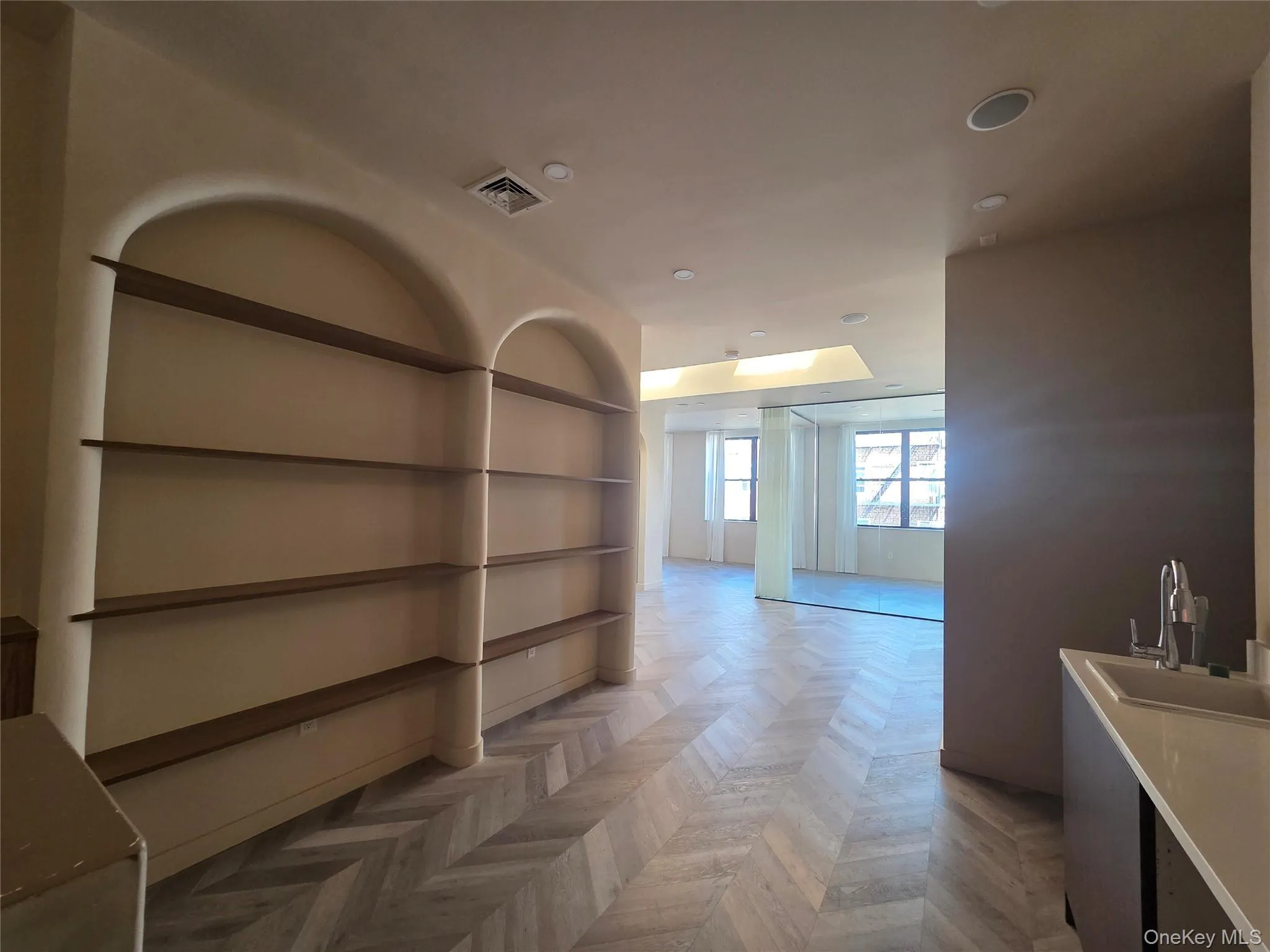 39-11-13 Bell Blvd Boulevard, New York, NY, ,Commercial Lease,For Rent,Bell Blvd,0,970658 39-11-13 Bell Blvd Boulevard, New York, NY, ,Commercial Lease,For Rent,Bell Blvd,0,970658