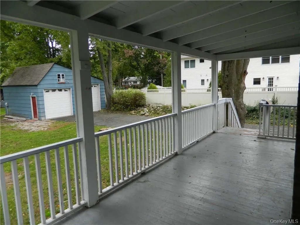 34 Kings Highway, Clarkstown, NY, 2 Bedrooms Bedrooms, 9 Rooms Rooms,2 BathroomsBathrooms,Residential Lease,For Rent,Kings,0,970661 34 Kings Highway, Clarkstown, NY, 2 Bedrooms Bedrooms, 9 Rooms Rooms,2 BathroomsBathrooms,Residential Lease,For Rent,Kings,0,970661