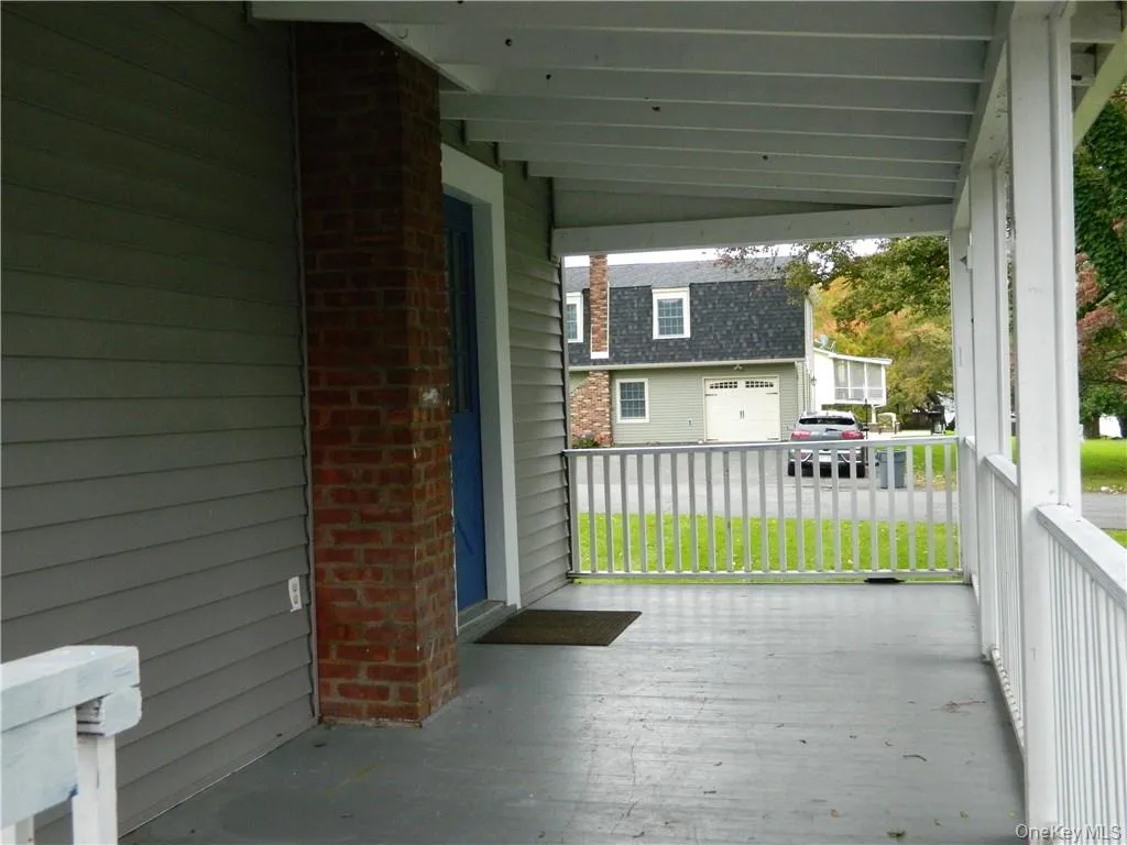 34 Kings Highway, Clarkstown, NY, 2 Bedrooms Bedrooms, 9 Rooms Rooms,2 BathroomsBathrooms,Residential Lease,For Rent,Kings,0,970661 34 Kings Highway, Clarkstown, NY, 2 Bedrooms Bedrooms, 9 Rooms Rooms,2 BathroomsBathrooms,Residential Lease,For Rent,Kings,0,970661