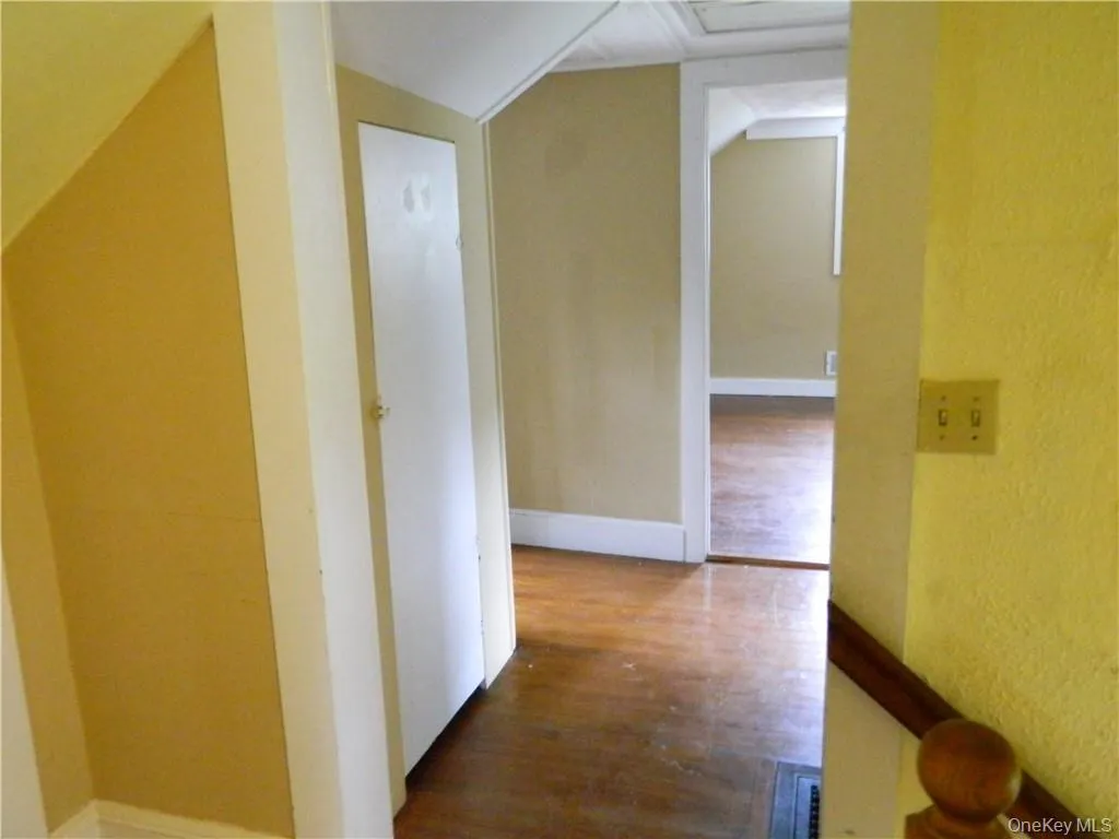 34 Kings Highway, Clarkstown, NY, 2 Bedrooms Bedrooms, 9 Rooms Rooms,2 BathroomsBathrooms,Residential Lease,For Rent,Kings,0,970661 34 Kings Highway, Clarkstown, NY, 2 Bedrooms Bedrooms, 9 Rooms Rooms,2 BathroomsBathrooms,Residential Lease,For Rent,Kings,0,970661