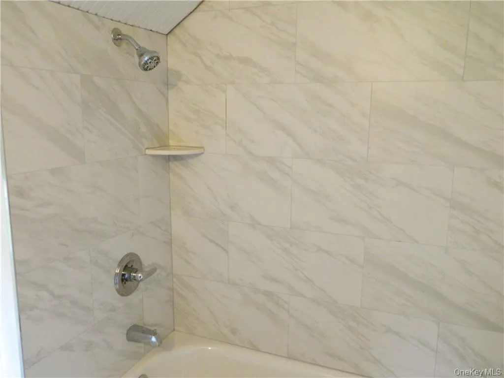 34 Kings Highway, Clarkstown, NY, 2 Bedrooms Bedrooms, 9 Rooms Rooms,2 BathroomsBathrooms,Residential Lease,For Rent,Kings,0,970661 34 Kings Highway, Clarkstown, NY, 2 Bedrooms Bedrooms, 9 Rooms Rooms,2 BathroomsBathrooms,Residential Lease,For Rent,Kings,0,970661