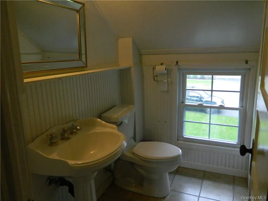 34 Kings Highway, Clarkstown, NY, 2 Bedrooms Bedrooms, 9 Rooms Rooms,2 BathroomsBathrooms,Residential Lease,For Rent,Kings,0,970661 34 Kings Highway, Clarkstown, NY, 2 Bedrooms Bedrooms, 9 Rooms Rooms,2 BathroomsBathrooms,Residential Lease,For Rent,Kings,0,970661