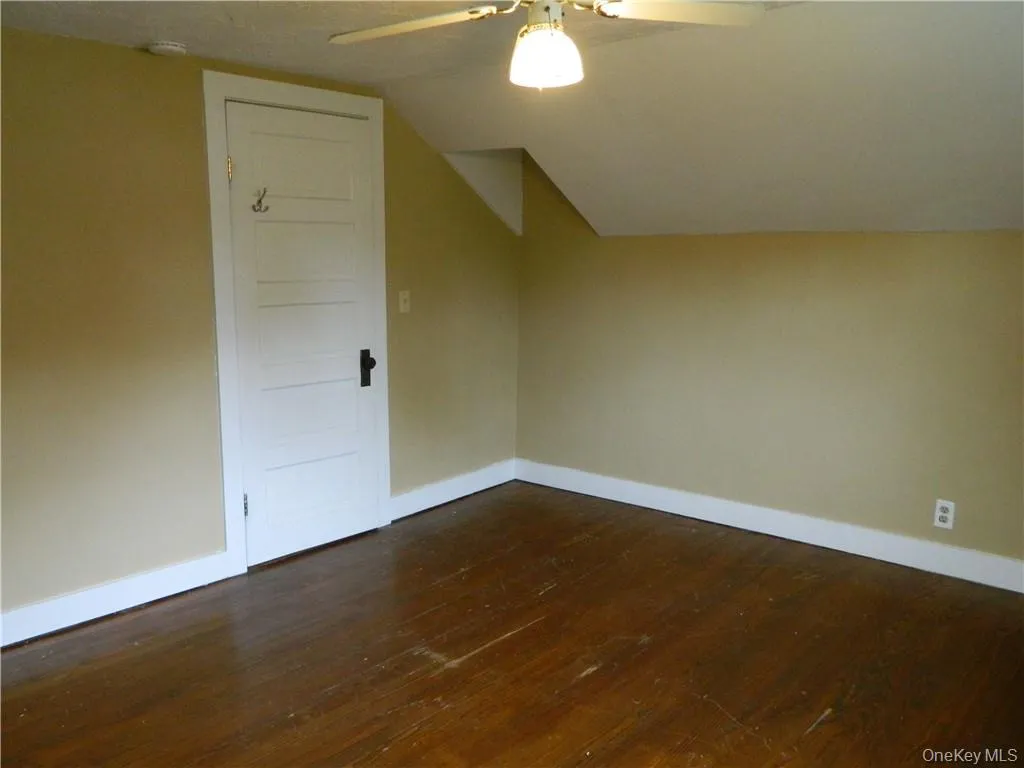 34 Kings Highway, Clarkstown, NY, 2 Bedrooms Bedrooms, 9 Rooms Rooms,2 BathroomsBathrooms,Residential Lease,For Rent,Kings,0,970661 34 Kings Highway, Clarkstown, NY, 2 Bedrooms Bedrooms, 9 Rooms Rooms,2 BathroomsBathrooms,Residential Lease,For Rent,Kings,0,970661