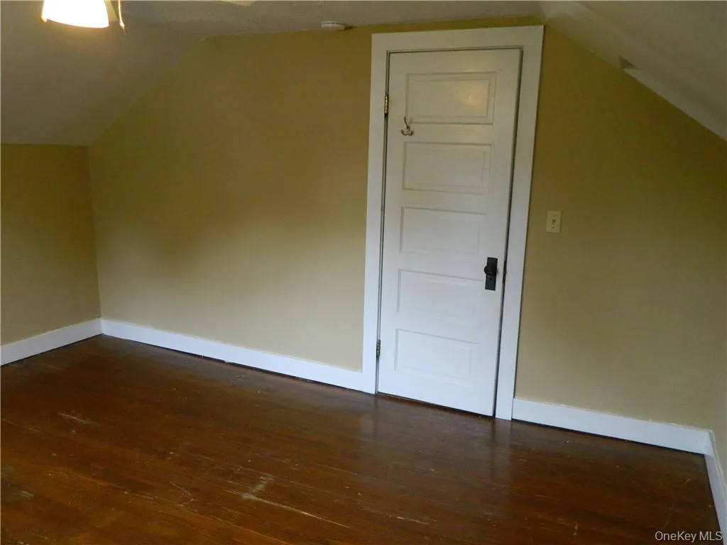 34 Kings Highway, Clarkstown, NY, 2 Bedrooms Bedrooms, 9 Rooms Rooms,2 BathroomsBathrooms,Residential Lease,For Rent,Kings,0,970661 34 Kings Highway, Clarkstown, NY, 2 Bedrooms Bedrooms, 9 Rooms Rooms,2 BathroomsBathrooms,Residential Lease,For Rent,Kings,0,970661