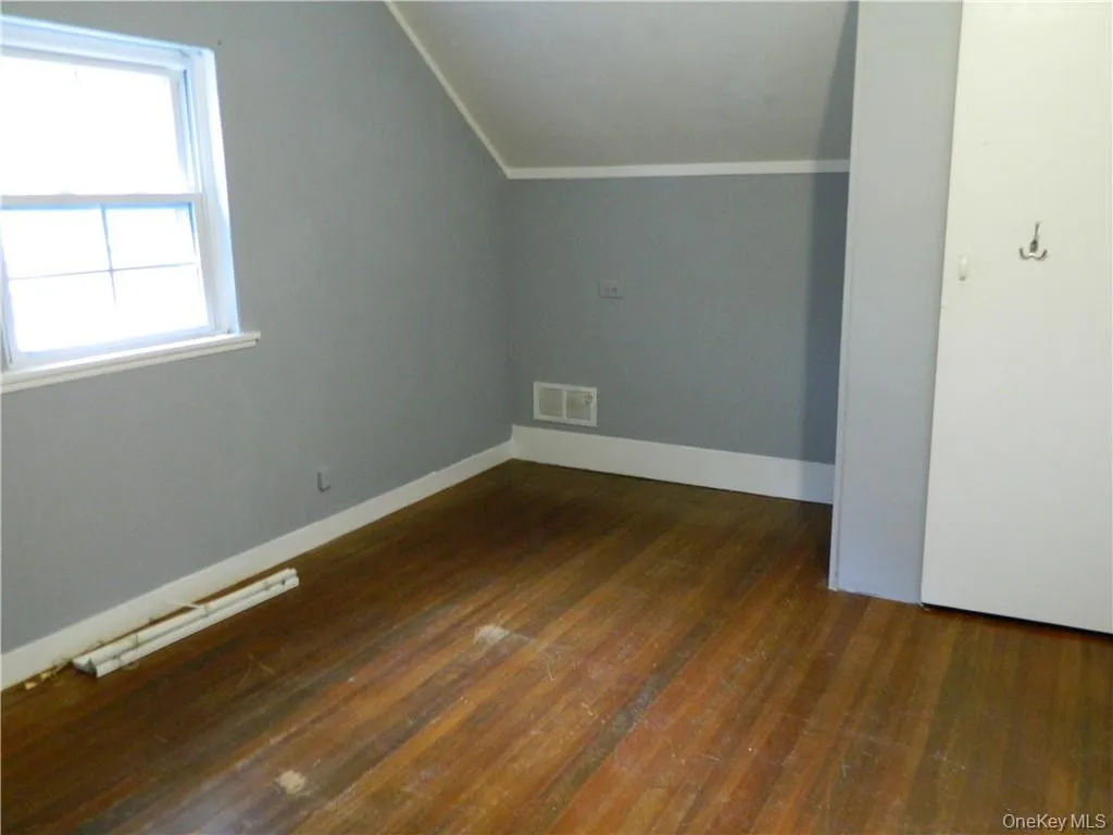 34 Kings Highway, Clarkstown, NY, 2 Bedrooms Bedrooms, 9 Rooms Rooms,2 BathroomsBathrooms,Residential Lease,For Rent,Kings,0,970661 34 Kings Highway, Clarkstown, NY, 2 Bedrooms Bedrooms, 9 Rooms Rooms,2 BathroomsBathrooms,Residential Lease,For Rent,Kings,0,970661