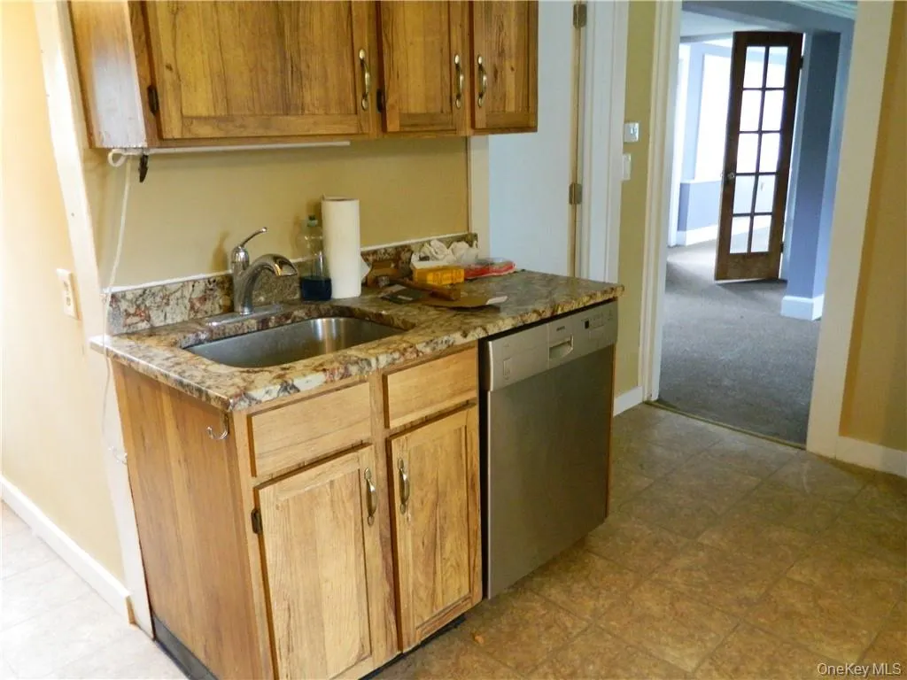 34 Kings Highway, Clarkstown, NY, 2 Bedrooms Bedrooms, 9 Rooms Rooms,2 BathroomsBathrooms,Residential Lease,For Rent,Kings,0,970661 34 Kings Highway, Clarkstown, NY, 2 Bedrooms Bedrooms, 9 Rooms Rooms,2 BathroomsBathrooms,Residential Lease,For Rent,Kings,0,970661