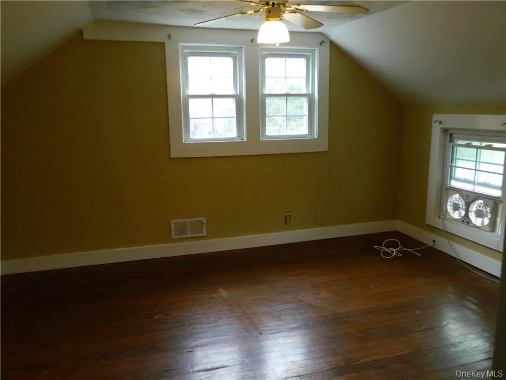 34 Kings Highway, Clarkstown, NY, 2 Bedrooms Bedrooms, 9 Rooms Rooms,2 BathroomsBathrooms,Residential Lease,For Rent,Kings,0,970661 34 Kings Highway, Clarkstown, NY, 2 Bedrooms Bedrooms, 9 Rooms Rooms,2 BathroomsBathrooms,Residential Lease,For Rent,Kings,0,970661