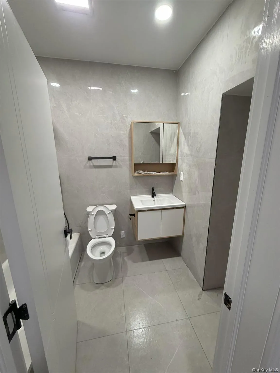 131-06 14th Ave, New York, NY, 3 Bedrooms Bedrooms, 6 Rooms Rooms,2 BathroomsBathrooms,Residential Lease,For Rent,14th Ave,0,970672 131-06 14th Ave, New York, NY, 3 Bedrooms Bedrooms, 6 Rooms Rooms,2 BathroomsBathrooms,Residential Lease,For Rent,14th Ave,0,970672