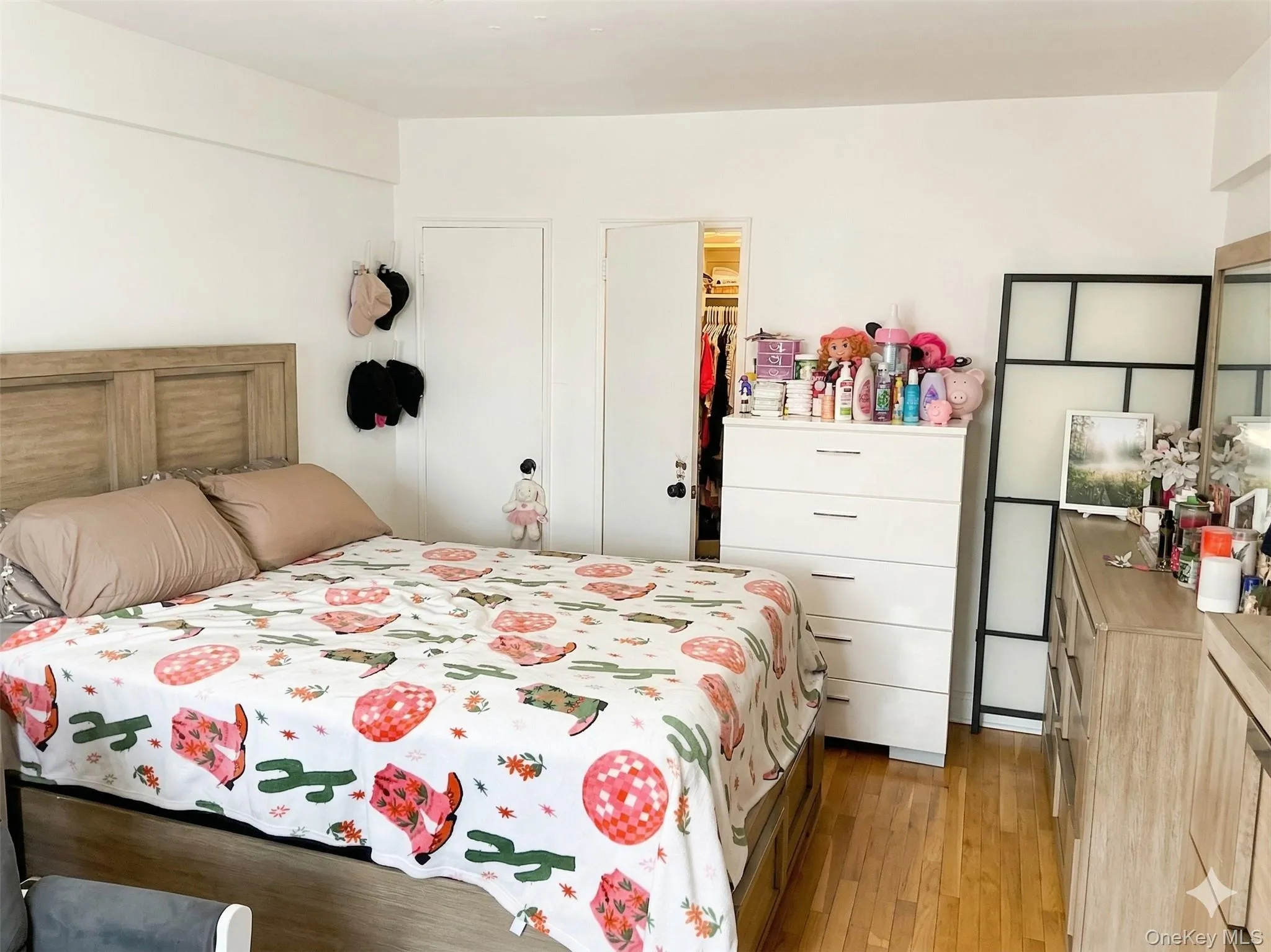 245 Bronx River Road, Yonkers, NY, 1 Bedroom Bedrooms, 4 Rooms Rooms,1 BathroomBathrooms,Residential,For Rent,Bronx River,0,970676 245 Bronx River Road, Yonkers, NY, 1 Bedroom Bedrooms, 4 Rooms Rooms,1 BathroomBathrooms,Residential,For Rent,Bronx River,0,970676