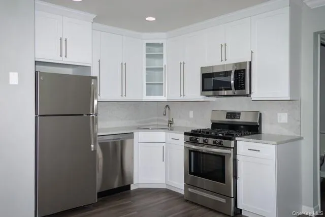 55 Fifth Avenue, Islip, NY, 1 Bedroom Bedrooms, 4 Rooms Rooms,1 BathroomBathrooms,Residential Lease,For Rent,Fifth,0,970677 55 Fifth Avenue, Islip, NY, 1 Bedroom Bedrooms, 4 Rooms Rooms,1 BathroomBathrooms,Residential Lease,For Rent,Fifth,0,970677