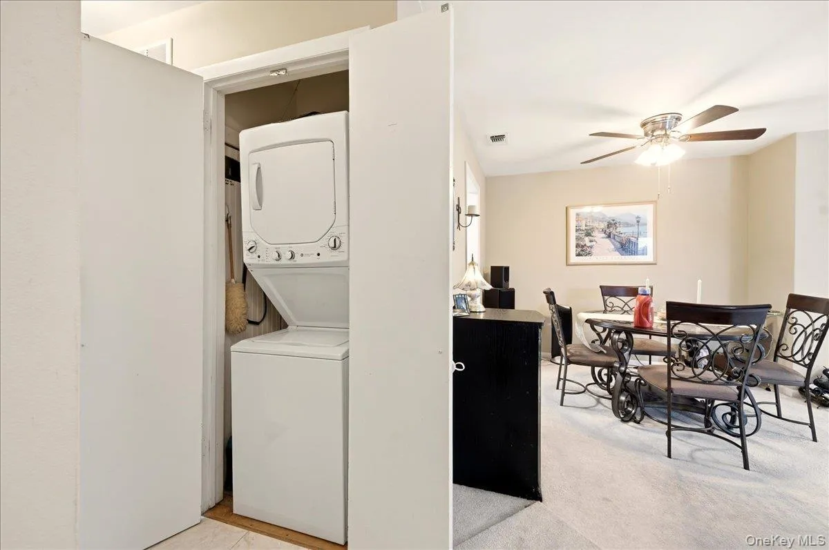 Washer & Dryer Washer & Dryer