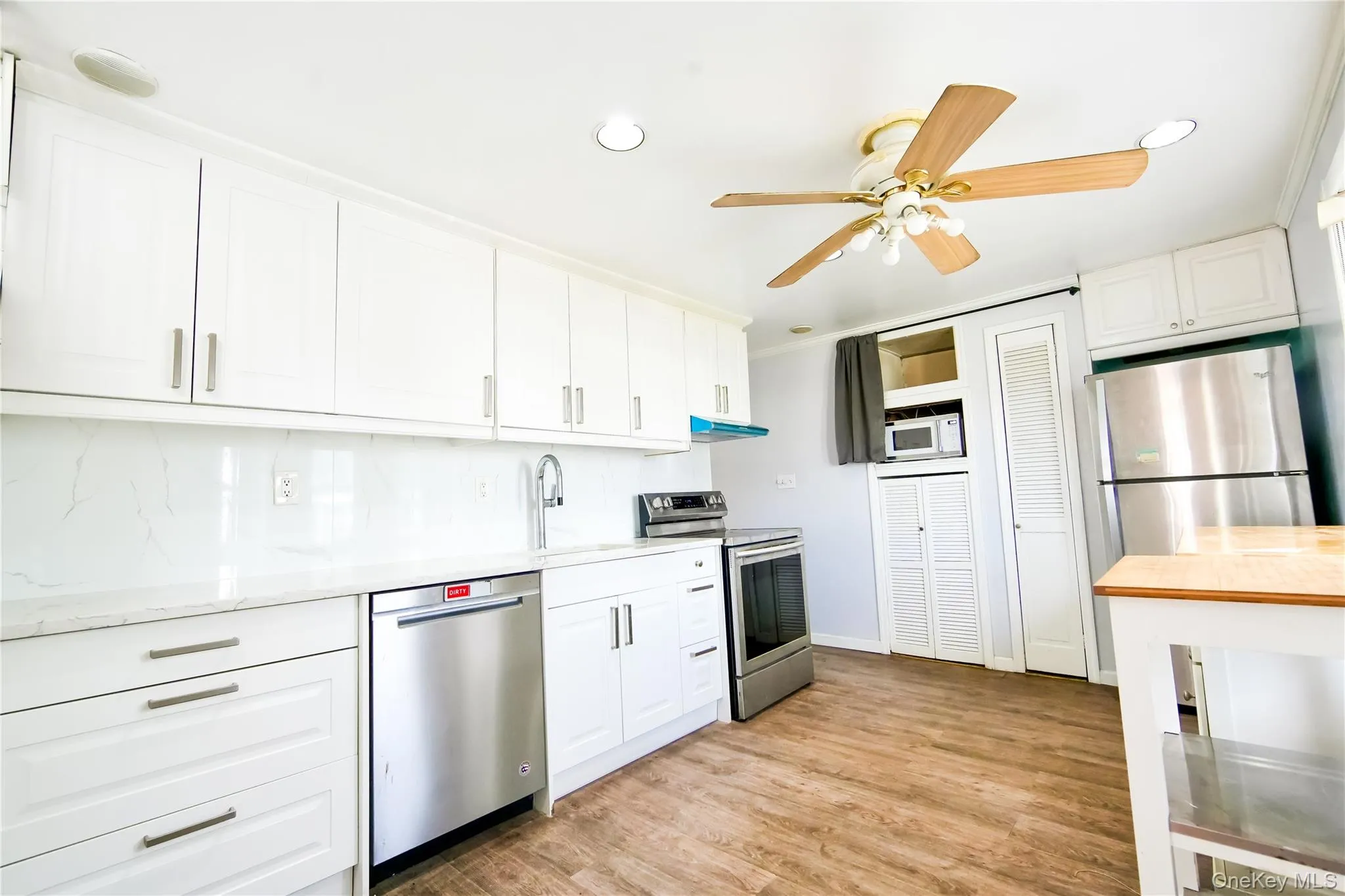 32 Needle Lane, Hempstead, NY, 5 Bedrooms Bedrooms, 8 Rooms Rooms,2 BathroomsBathrooms,Residential Lease,For Rent,Needle,0,970681 32 Needle Lane, Hempstead, NY, 5 Bedrooms Bedrooms, 8 Rooms Rooms,2 BathroomsBathrooms,Residential Lease,For Rent,Needle,0,970681