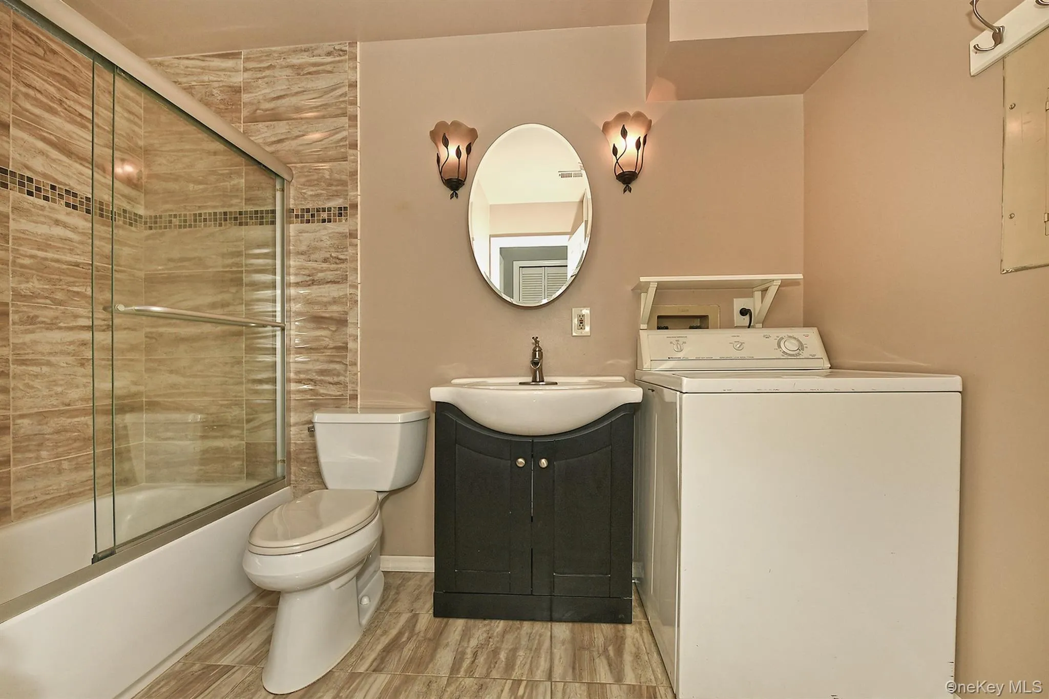 171 Fairview Circle, Brookhaven, NY, 2 Bedrooms Bedrooms, 5 Rooms Rooms,1 BathroomBathrooms,Residential Lease,For Rent,Fairview,0,970688 171 Fairview Circle, Brookhaven, NY, 2 Bedrooms Bedrooms, 5 Rooms Rooms,1 BathroomBathrooms,Residential Lease,For Rent,Fairview,0,970688