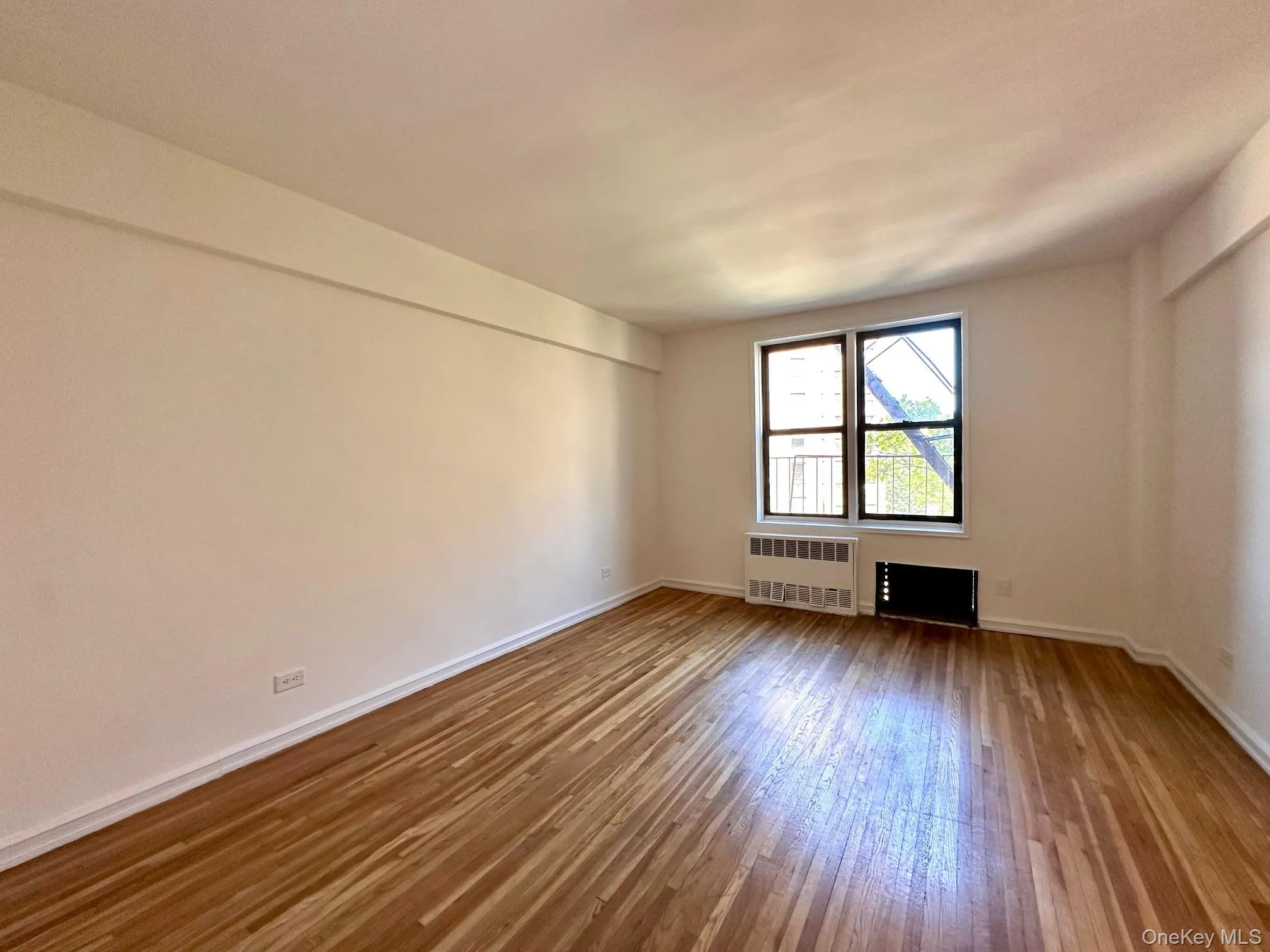 100-25 Queens Boulevard, New York, NY, 1 Bedroom Bedrooms, 4 Rooms Rooms,1 BathroomBathrooms,Residential,For Rent,Queens,0,970690 100-25 Queens Boulevard, New York, NY, 1 Bedroom Bedrooms, 4 Rooms Rooms,1 BathroomBathrooms,Residential,For Rent,Queens,0,970690