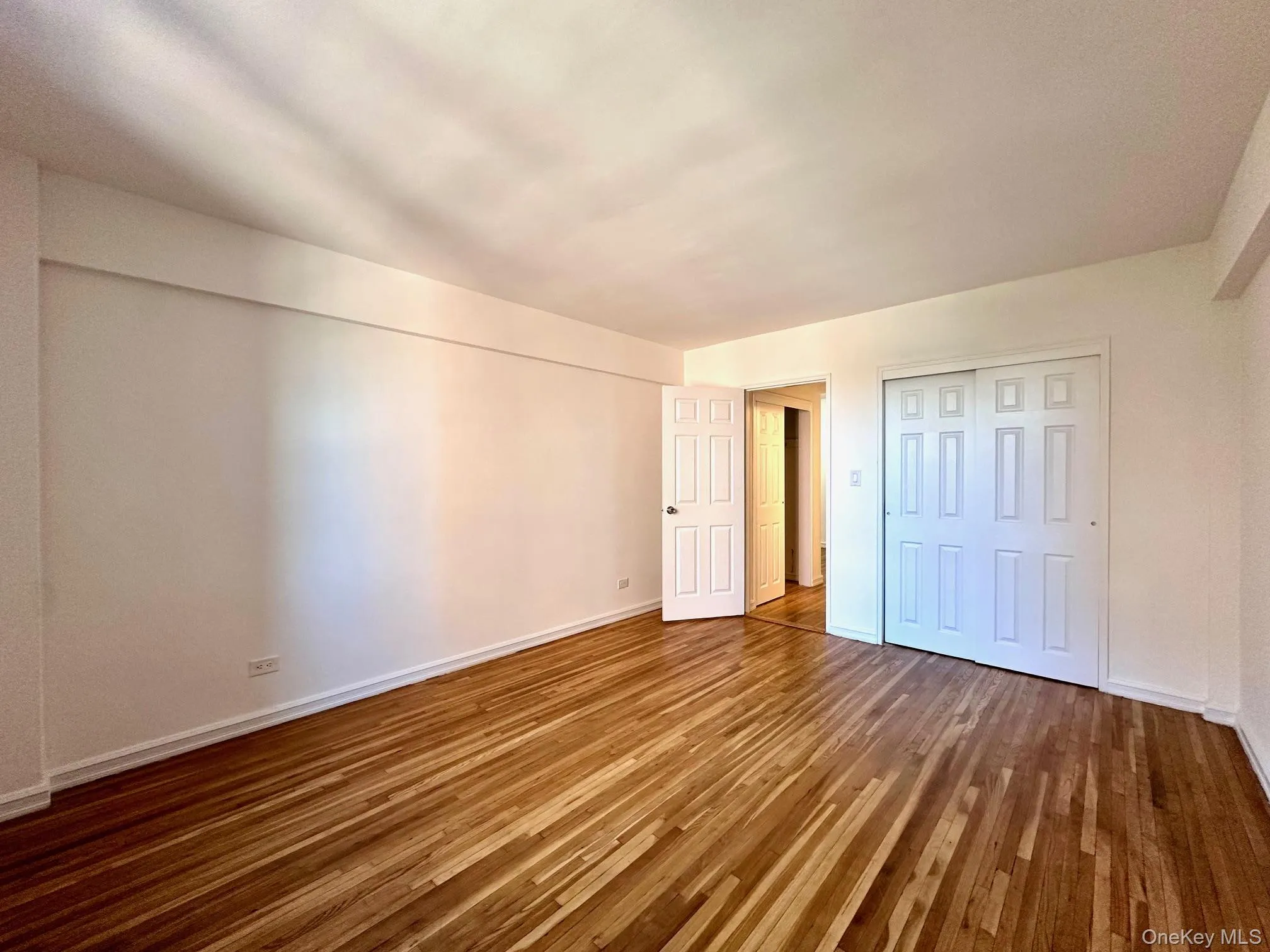 100-25 Queens Boulevard, New York, NY, 1 Bedroom Bedrooms, 4 Rooms Rooms,1 BathroomBathrooms,Residential,For Rent,Queens,0,970690 100-25 Queens Boulevard, New York, NY, 1 Bedroom Bedrooms, 4 Rooms Rooms,1 BathroomBathrooms,Residential,For Rent,Queens,0,970690