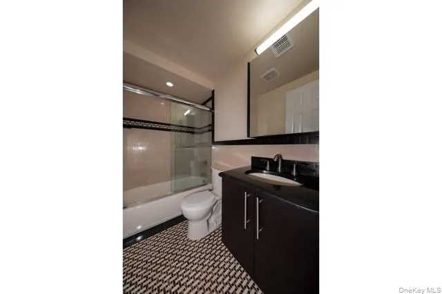 102 Tudor Lane, Brookhaven, NY, 1 Bedroom Bedrooms, 4 Rooms Rooms,1 BathroomBathrooms,Residential Lease,For Rent,Tudor,0,970693 102 Tudor Lane, Brookhaven, NY, 1 Bedroom Bedrooms, 4 Rooms Rooms,1 BathroomBathrooms,Residential Lease,For Rent,Tudor,0,970693