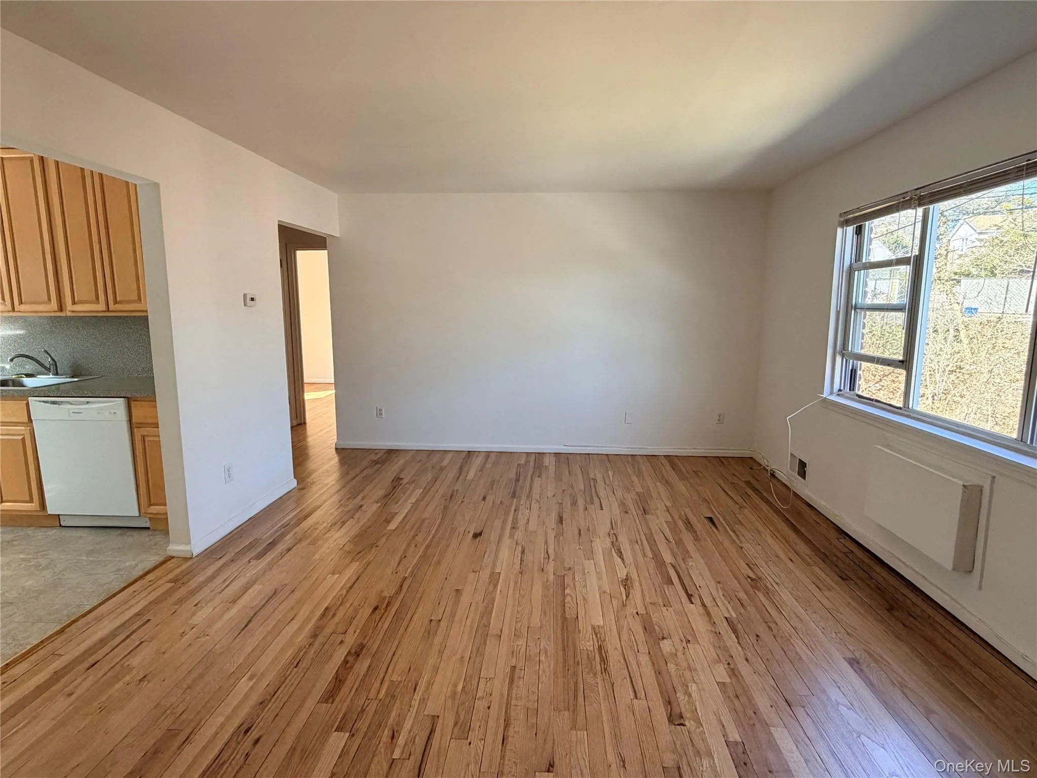 86 Mc Loughlin Street, Glen Cove, NY, 2 Bedrooms Bedrooms, 4 Rooms Rooms,1 BathroomBathrooms,Residential Lease,For Rent,Mc Loughlin,0,970704 86 Mc Loughlin Street, Glen Cove, NY, 2 Bedrooms Bedrooms, 4 Rooms Rooms,1 BathroomBathrooms,Residential Lease,For Rent,Mc Loughlin,0,970704