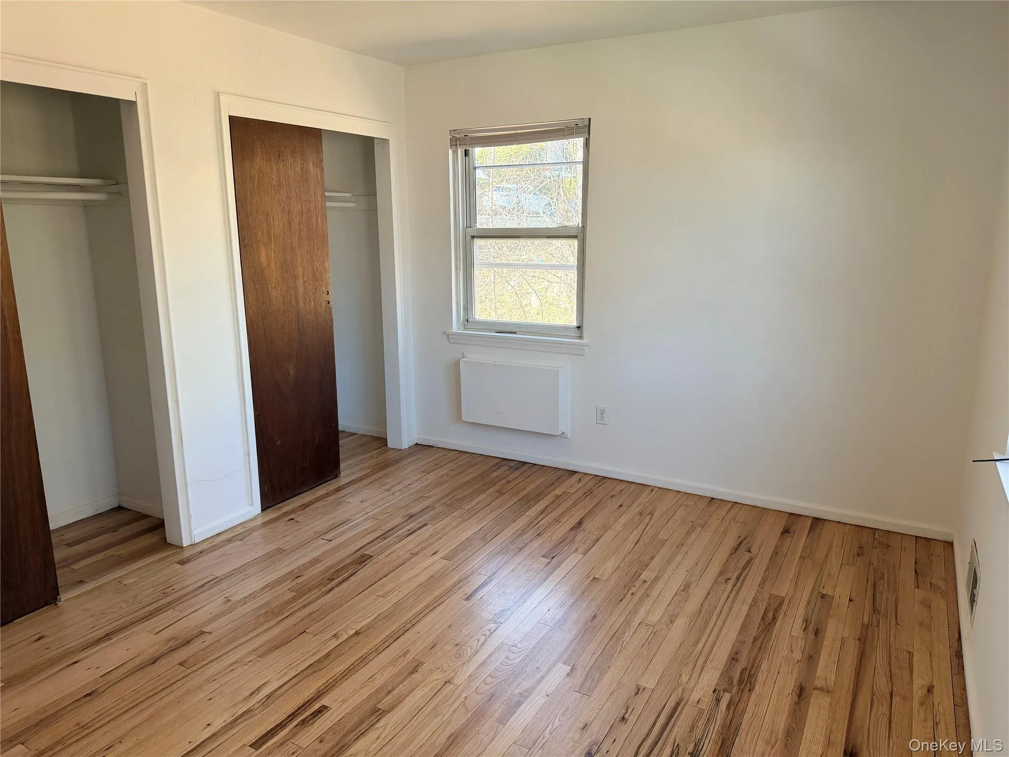 86 Mc Loughlin Street, Glen Cove, NY, 2 Bedrooms Bedrooms, 4 Rooms Rooms,1 BathroomBathrooms,Residential Lease,For Rent,Mc Loughlin,0,970704 86 Mc Loughlin Street, Glen Cove, NY, 2 Bedrooms Bedrooms, 4 Rooms Rooms,1 BathroomBathrooms,Residential Lease,For Rent,Mc Loughlin,0,970704