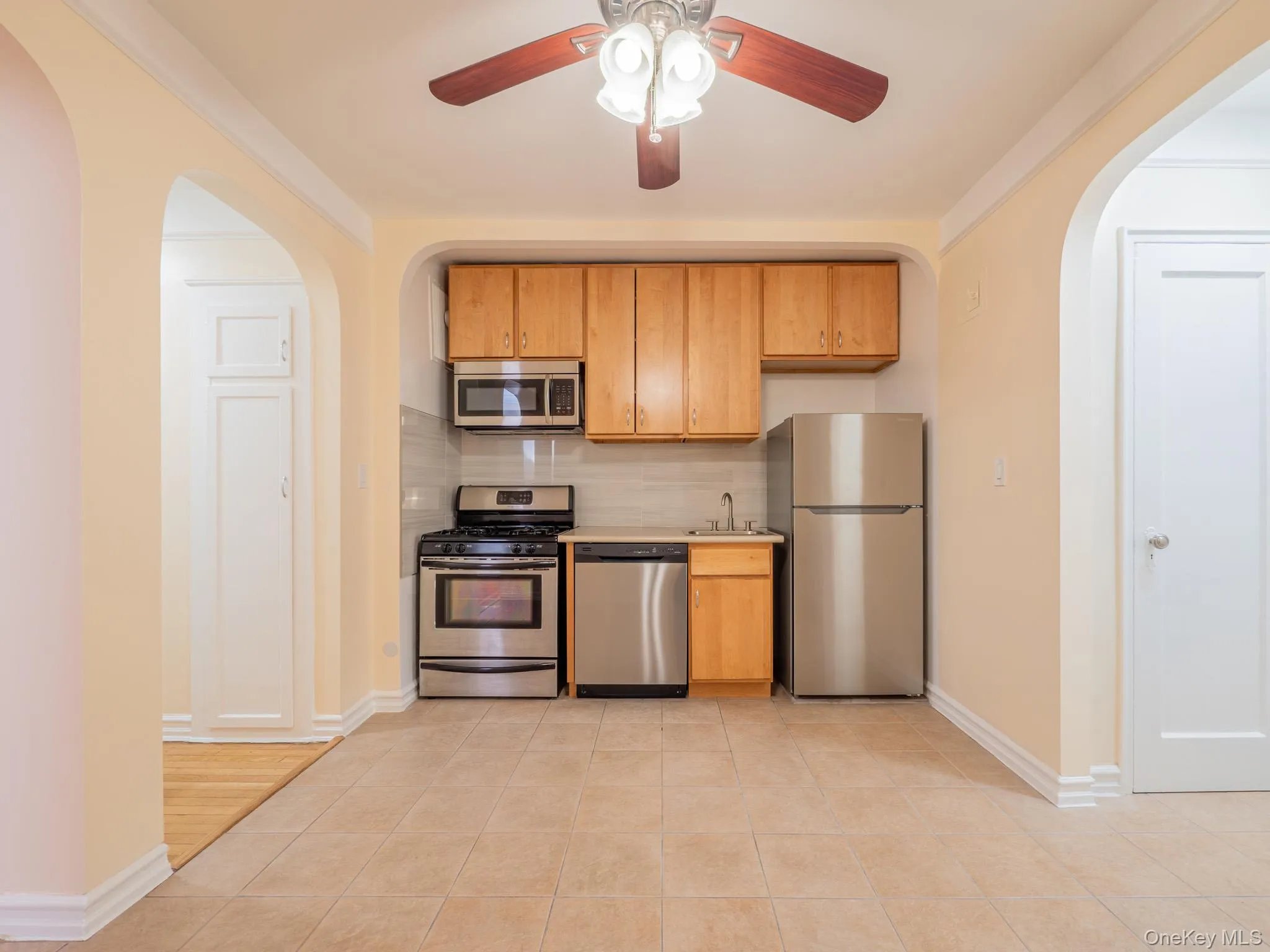 64-85 Saunders Street, New York, NY, 1 Bedroom Bedrooms, 5 Rooms Rooms,1 BathroomBathrooms,Residential,For Rent,Saunders,0,KEY970708 64-85 Saunders Street, New York, NY, 1 Bedroom Bedrooms, 5 Rooms Rooms,1 BathroomBathrooms,Residential,For Rent,Saunders,0,KEY970708