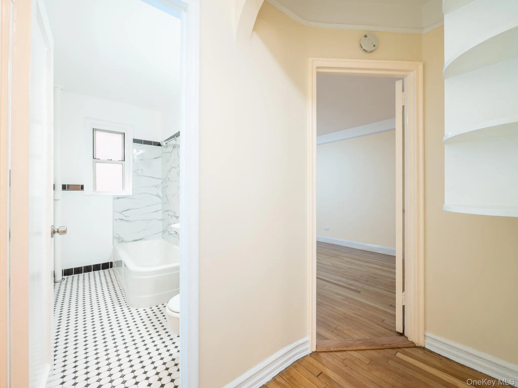 64-85 Saunders Street, New York, NY, 1 Bedroom Bedrooms, 5 Rooms Rooms,1 BathroomBathrooms,Residential,For Rent,Saunders,0,KEY970708 64-85 Saunders Street, New York, NY, 1 Bedroom Bedrooms, 5 Rooms Rooms,1 BathroomBathrooms,Residential,For Rent,Saunders,0,KEY970708