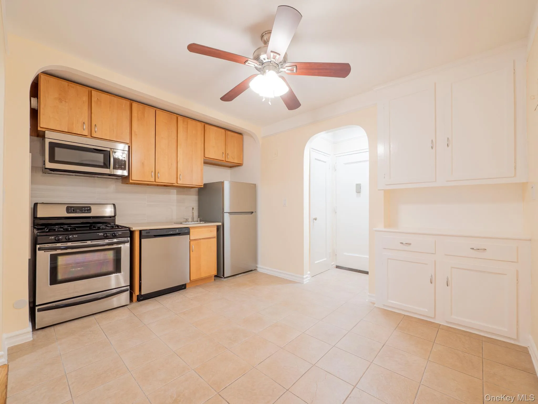64-85 Saunders Street, New York, NY, 1 Bedroom Bedrooms, 5 Rooms Rooms,1 BathroomBathrooms,Residential,For Rent,Saunders,0,KEY970708 64-85 Saunders Street, New York, NY, 1 Bedroom Bedrooms, 5 Rooms Rooms,1 BathroomBathrooms,Residential,For Rent,Saunders,0,KEY970708