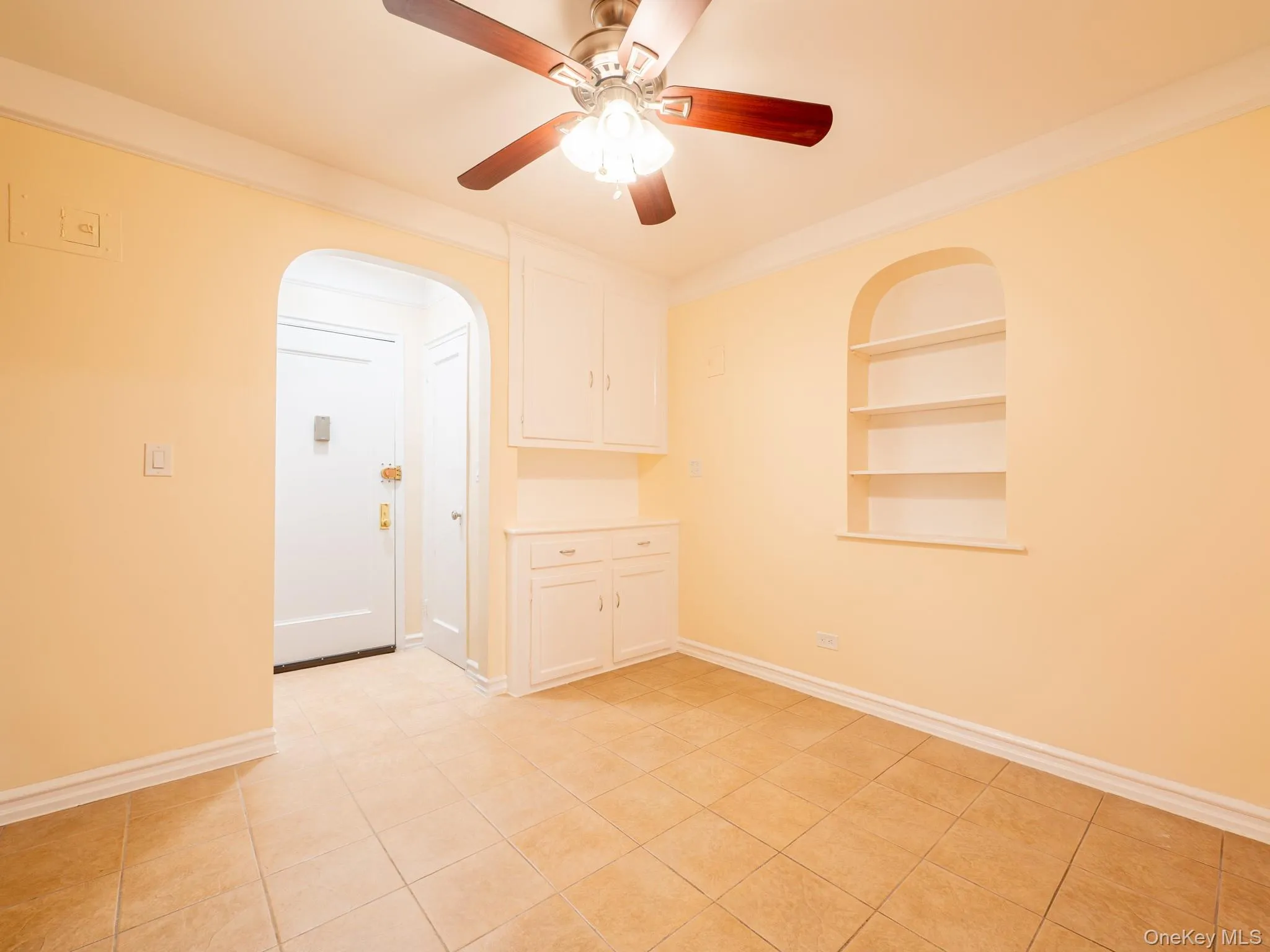 64-85 Saunders Street, New York, NY, 1 Bedroom Bedrooms, 5 Rooms Rooms,1 BathroomBathrooms,Residential,For Rent,Saunders,0,KEY970708 64-85 Saunders Street, New York, NY, 1 Bedroom Bedrooms, 5 Rooms Rooms,1 BathroomBathrooms,Residential,For Rent,Saunders,0,KEY970708