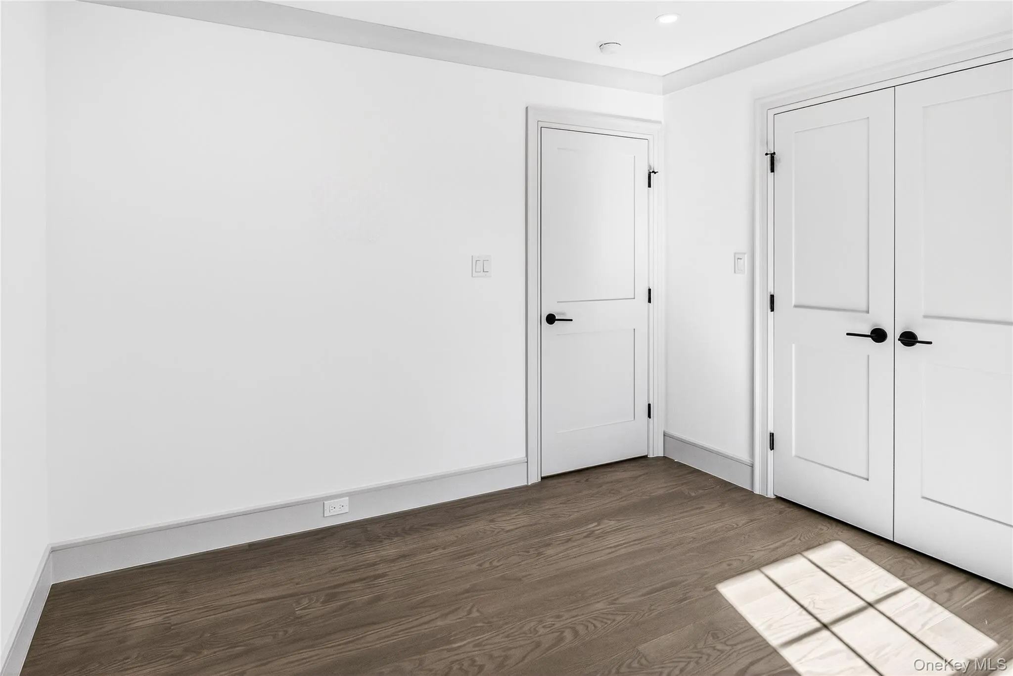 7 Victoria Lane, Yonkers, NY, 3 Bedrooms Bedrooms, 6 Rooms Rooms,2 BathroomsBathrooms,Residential Lease,For Rent,Victoria,0,970727 7 Victoria Lane, Yonkers, NY, 3 Bedrooms Bedrooms, 6 Rooms Rooms,2 BathroomsBathrooms,Residential Lease,For Rent,Victoria,0,970727