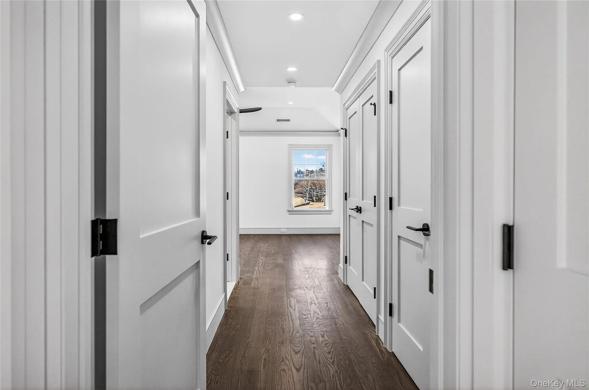 7 Victoria Lane, Yonkers, NY, 3 Bedrooms Bedrooms, 6 Rooms Rooms,2 BathroomsBathrooms,Residential Lease,For Rent,Victoria,0,970727 7 Victoria Lane, Yonkers, NY, 3 Bedrooms Bedrooms, 6 Rooms Rooms,2 BathroomsBathrooms,Residential Lease,For Rent,Victoria,0,970727