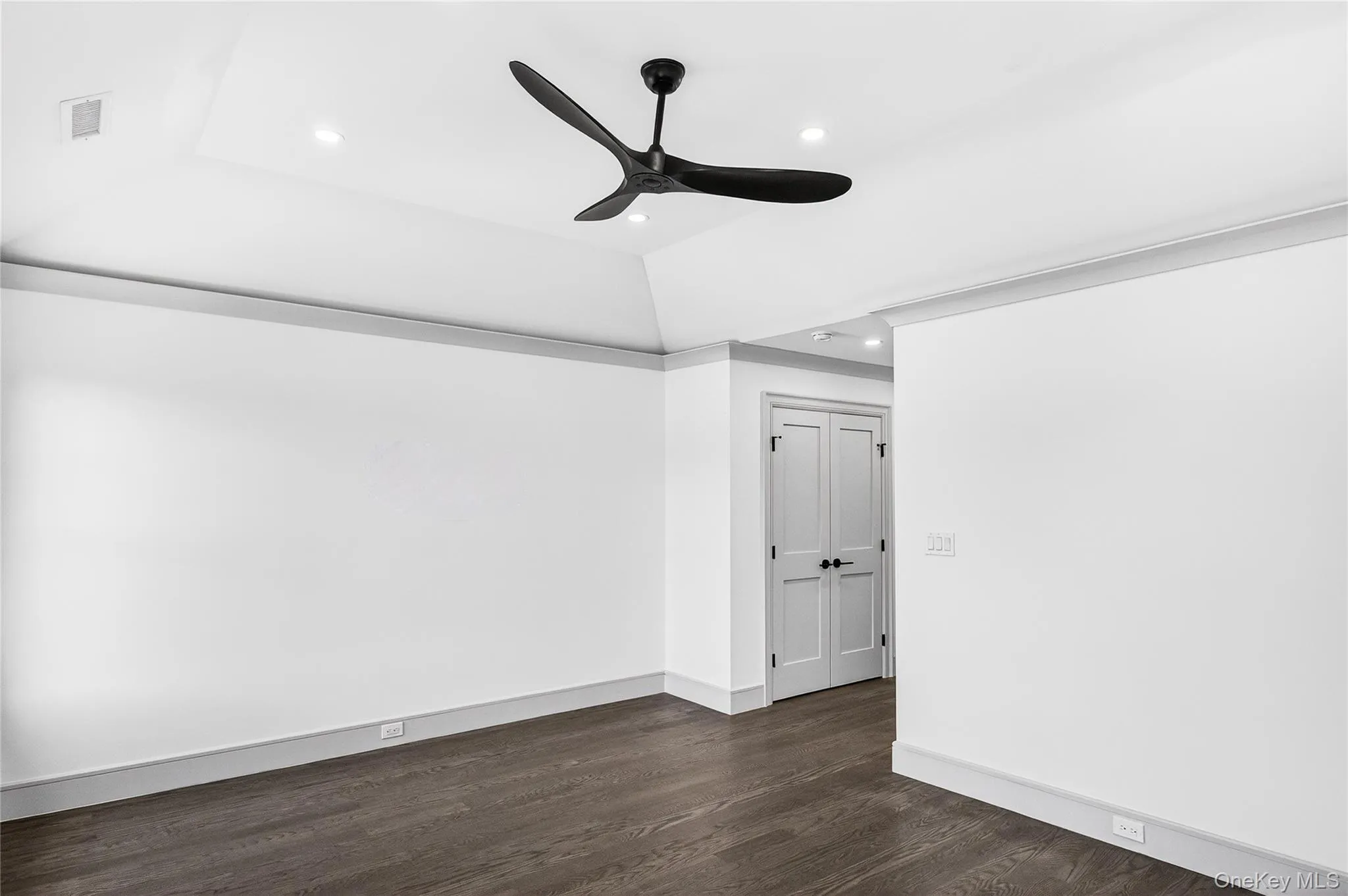 7 Victoria Lane, Yonkers, NY, 3 Bedrooms Bedrooms, 6 Rooms Rooms,2 BathroomsBathrooms,Residential Lease,For Rent,Victoria,0,970727 7 Victoria Lane, Yonkers, NY, 3 Bedrooms Bedrooms, 6 Rooms Rooms,2 BathroomsBathrooms,Residential Lease,For Rent,Victoria,0,970727