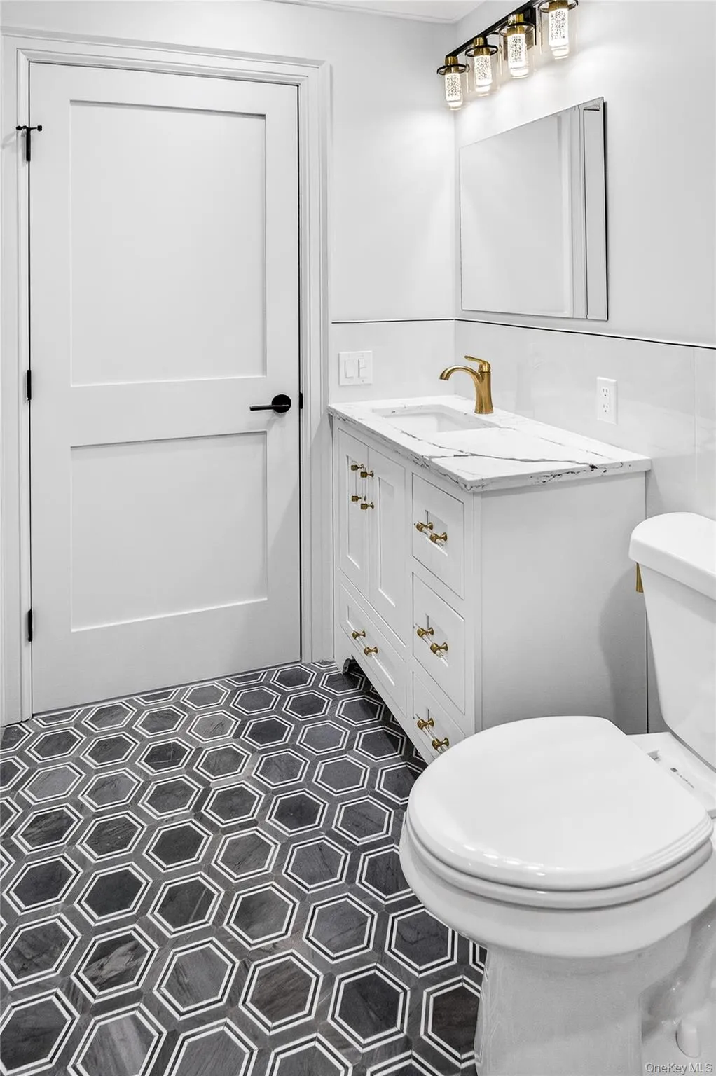 7 Victoria Lane, Yonkers, NY, 3 Bedrooms Bedrooms, 6 Rooms Rooms,2 BathroomsBathrooms,Residential Lease,For Rent,Victoria,0,970727 7 Victoria Lane, Yonkers, NY, 3 Bedrooms Bedrooms, 6 Rooms Rooms,2 BathroomsBathrooms,Residential Lease,For Rent,Victoria,0,970727