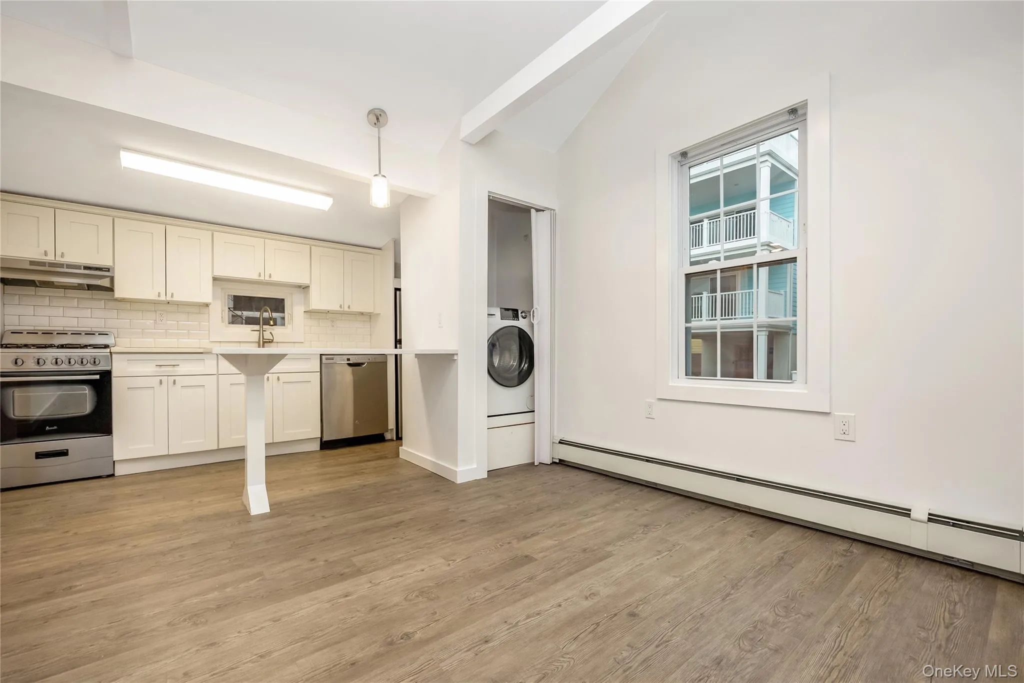 195 Oceanview, Long Beach, NY, 2 Bedrooms Bedrooms, 4 Rooms Rooms,2 BathroomsBathrooms,Residential Lease,For Rent,Oceanview,0,970730 195 Oceanview, Long Beach, NY, 2 Bedrooms Bedrooms, 4 Rooms Rooms,2 BathroomsBathrooms,Residential Lease,For Rent,Oceanview,0,970730