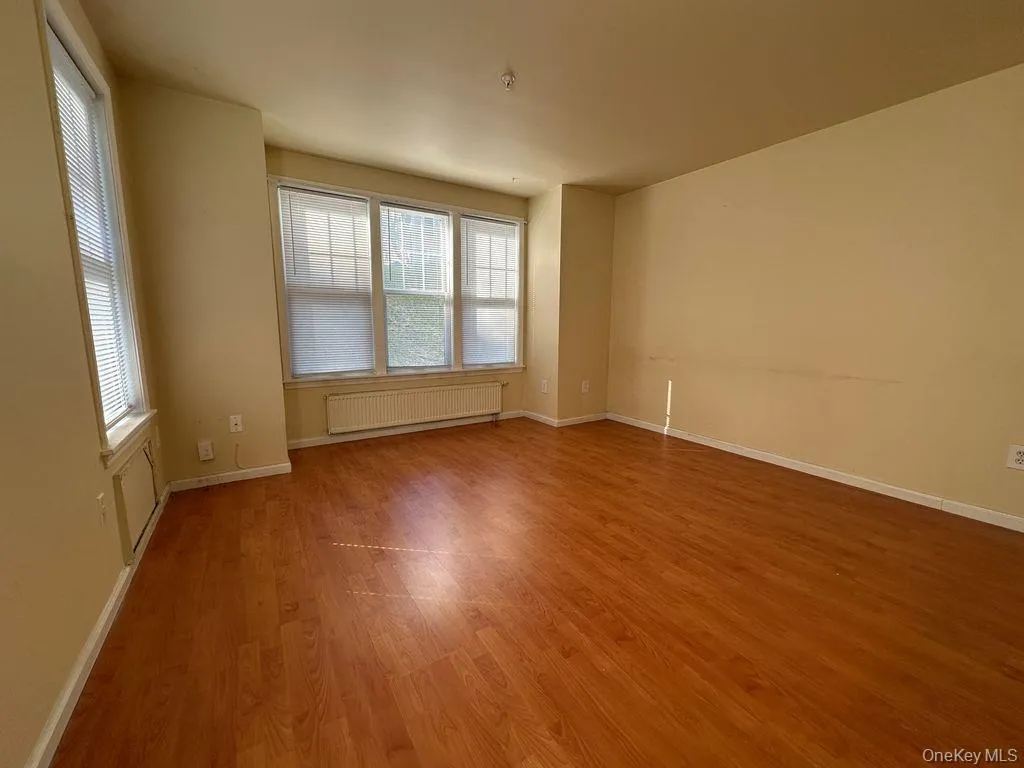 Living room of similar unit. Living room of similar unit.