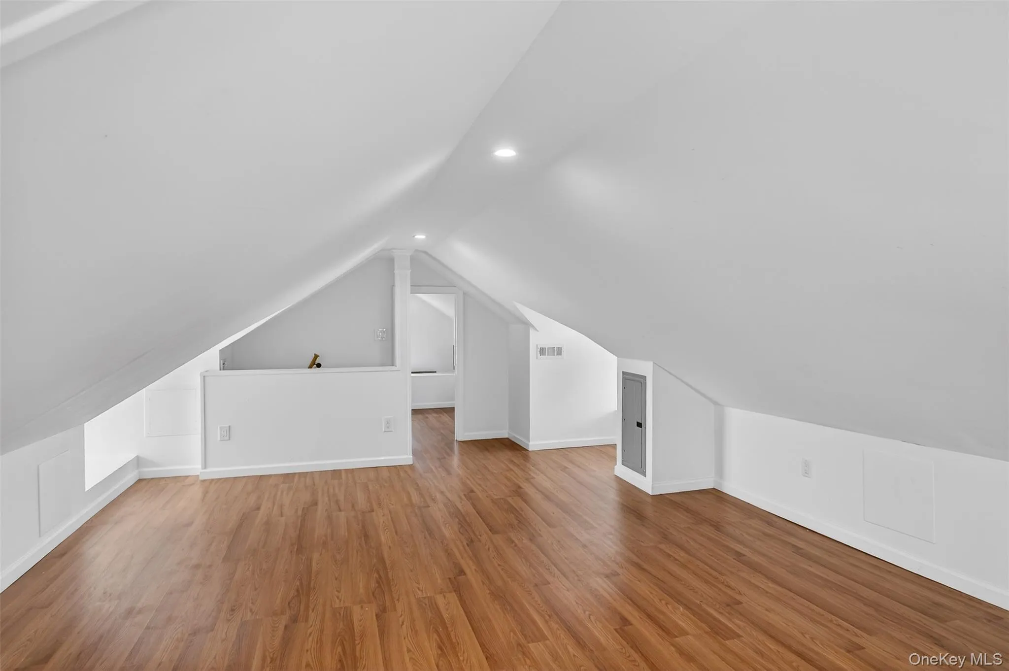 256 Royal Avenue, North Hempstead, NY, 2 Bedrooms Bedrooms, 5 Rooms Rooms,3 BathroomsBathrooms,Residential Lease,For Rent,Royal,0,970748 256 Royal Avenue, North Hempstead, NY, 2 Bedrooms Bedrooms, 5 Rooms Rooms,3 BathroomsBathrooms,Residential Lease,For Rent,Royal,0,970748